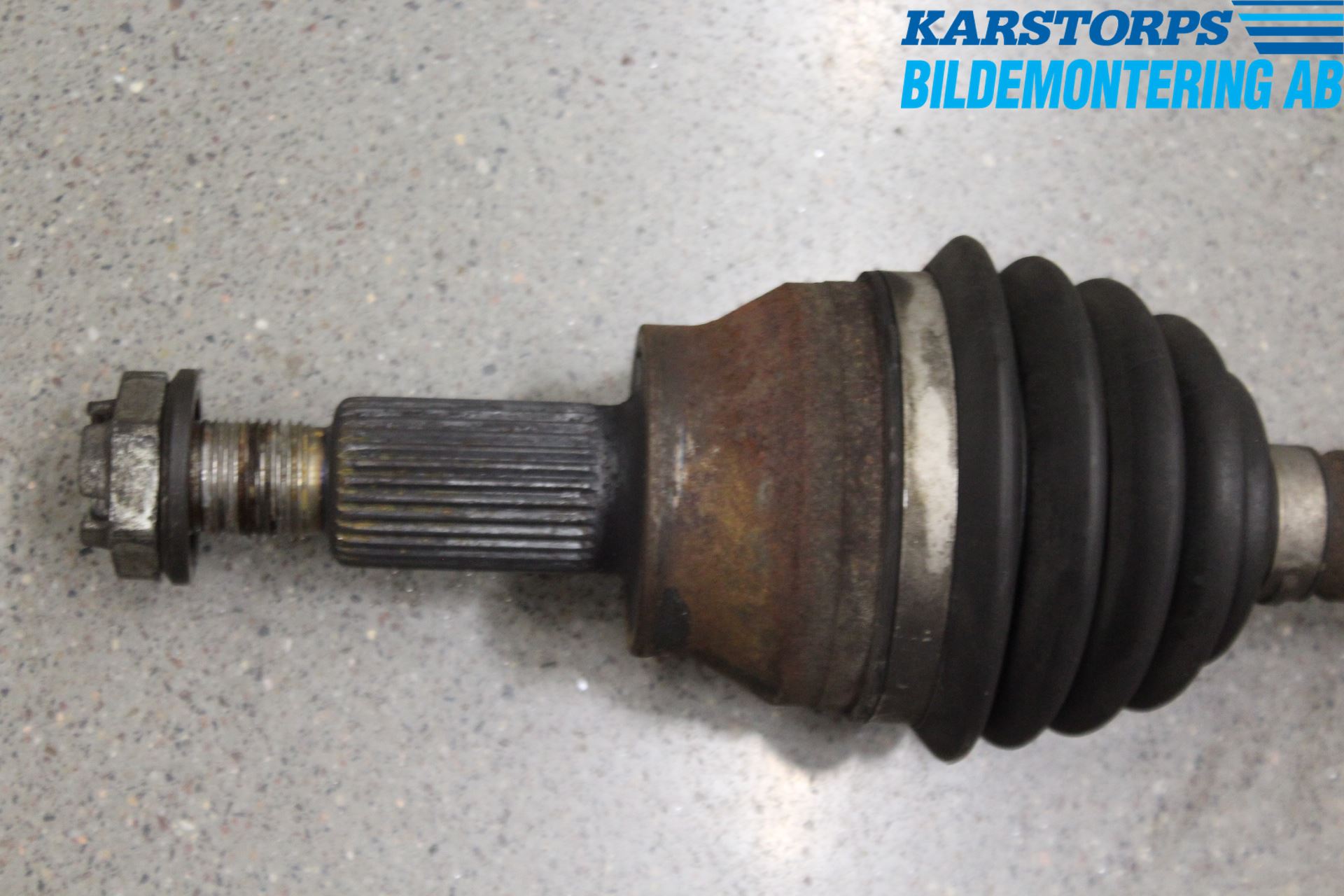 Jaguar XK/XKR 06-14 Drivaxel Bak Vänster