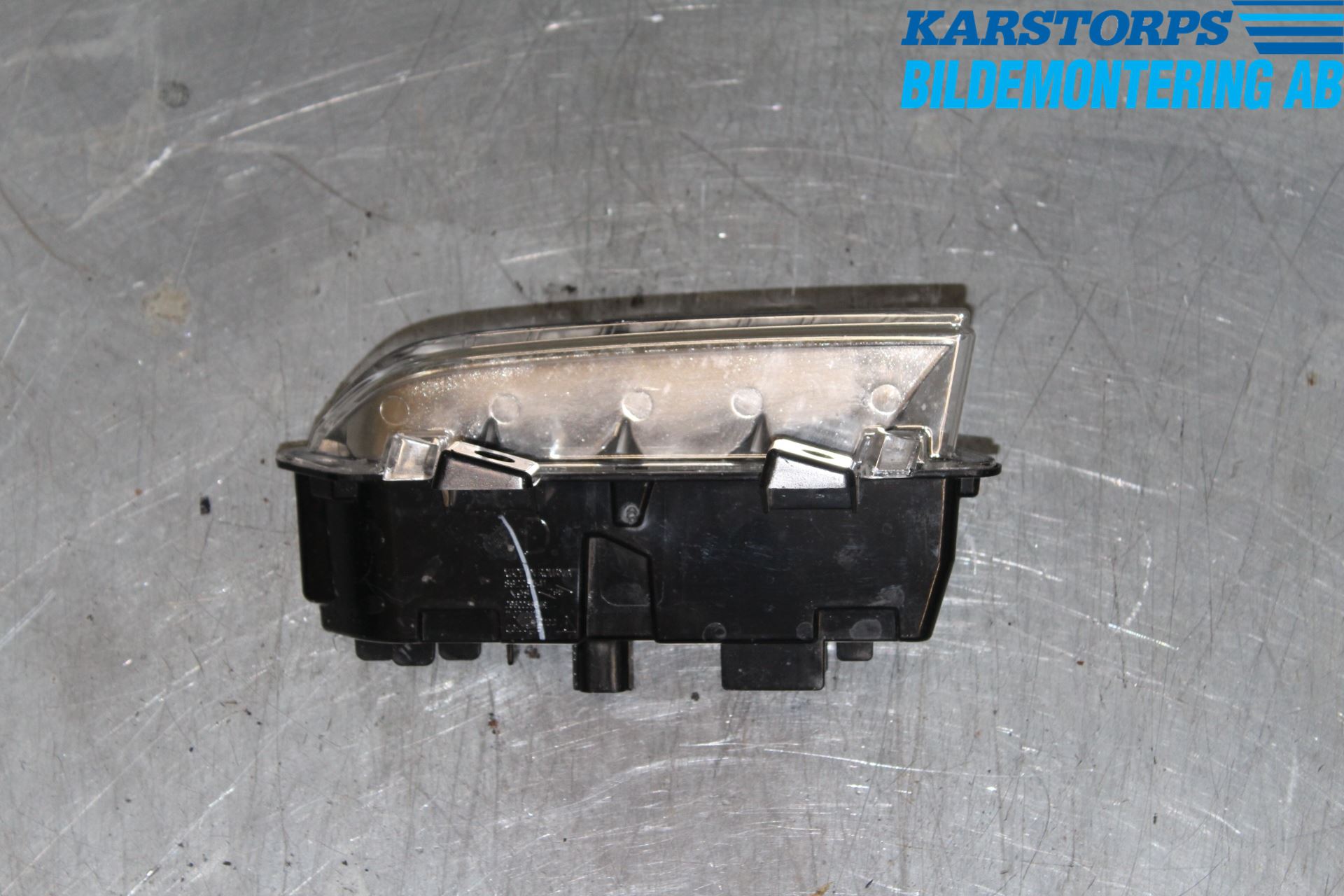 Renault CLIO IV 12-16 Positionsljus Fram Hö