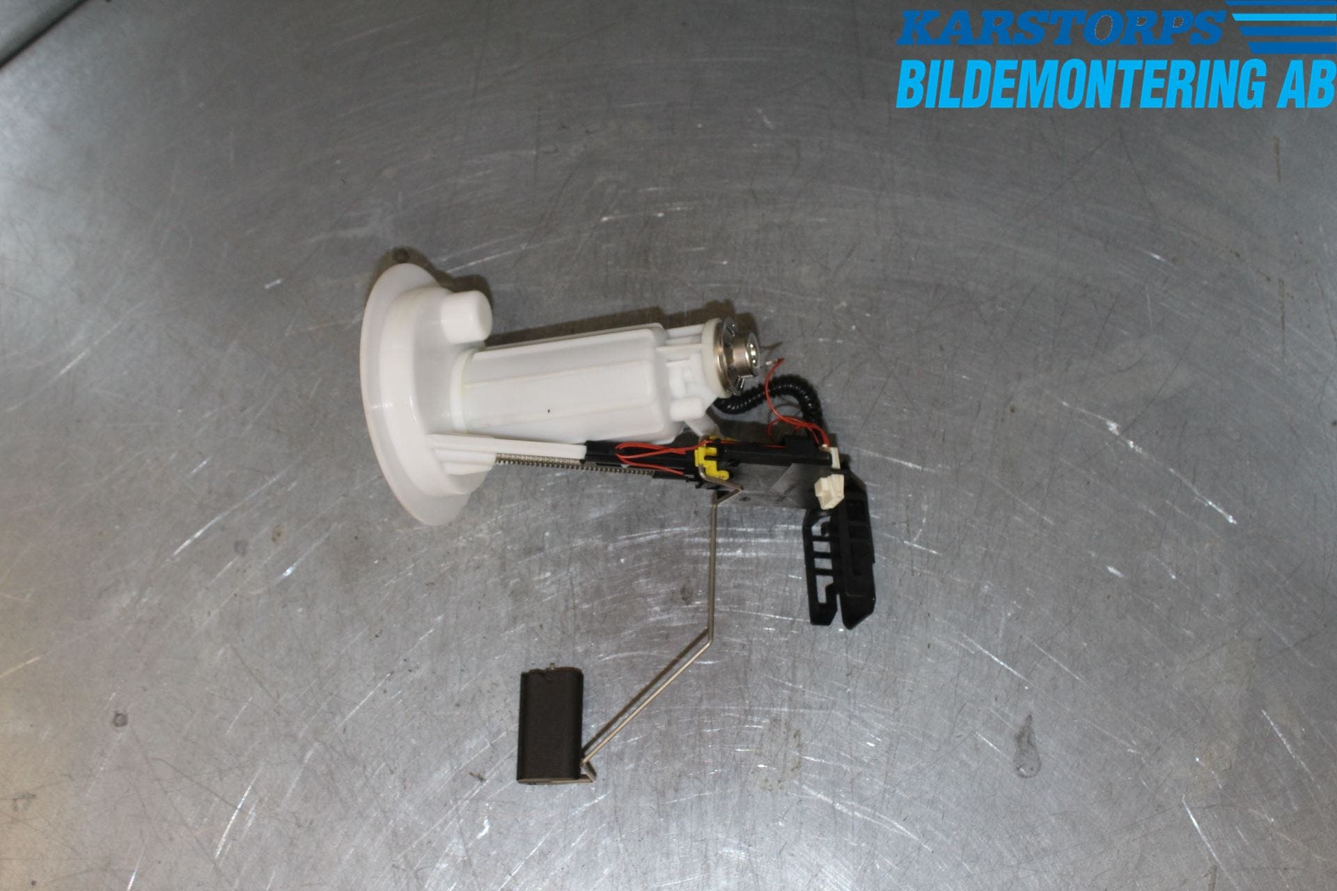 BMW 5 E60/61 Sed/Tou 02-10 Givare Tank