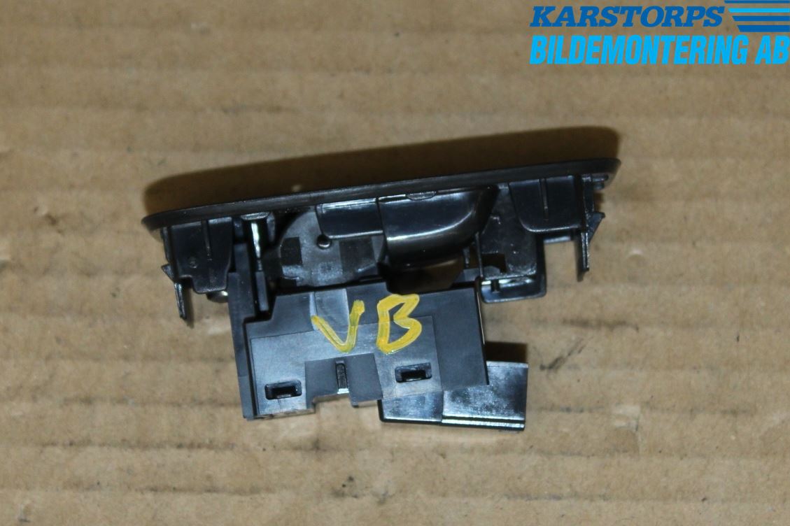 Volvo V40 12-19 Strömställare Elhiss