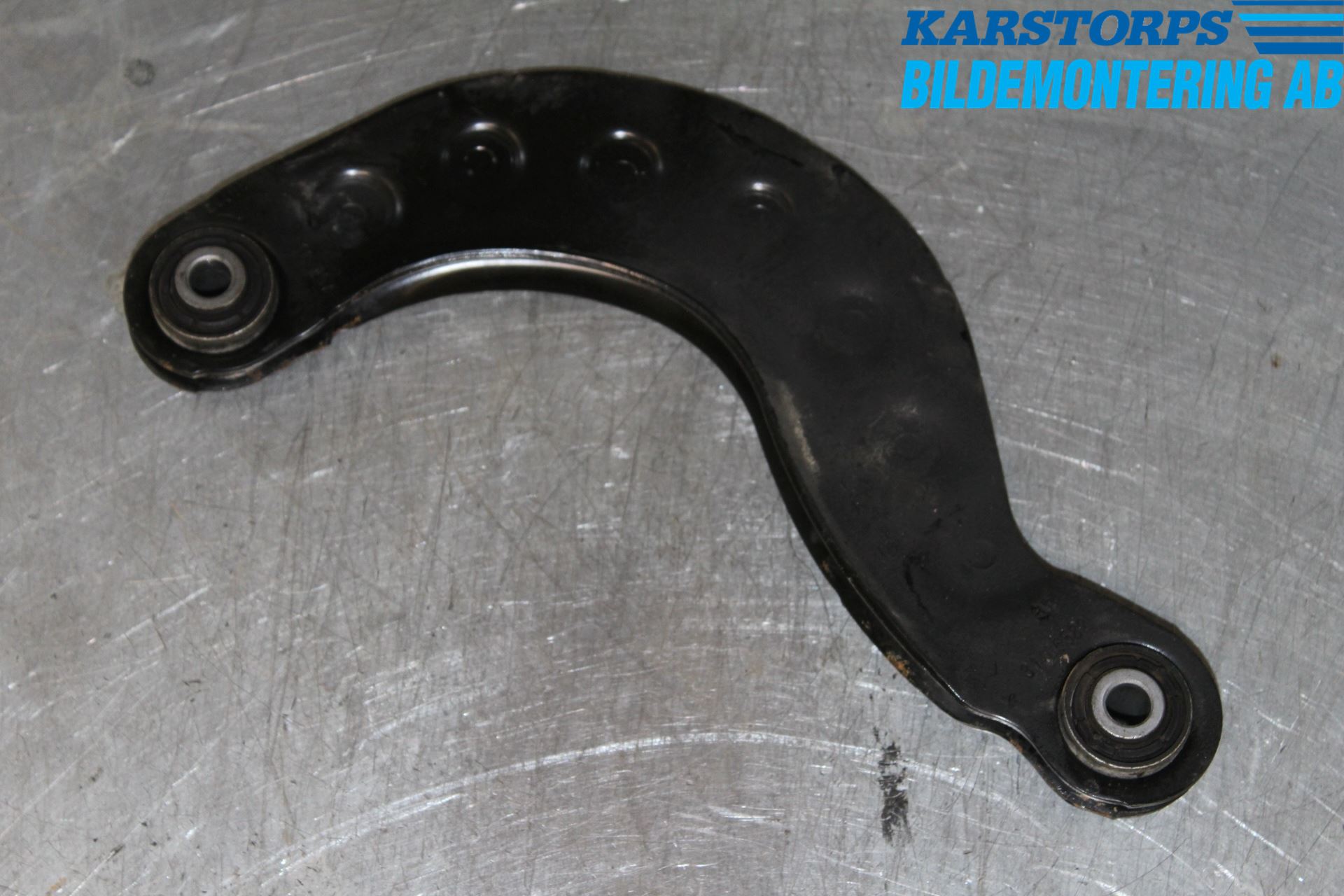Volvo V40 12-19 Bärarm Bak Övre Höger