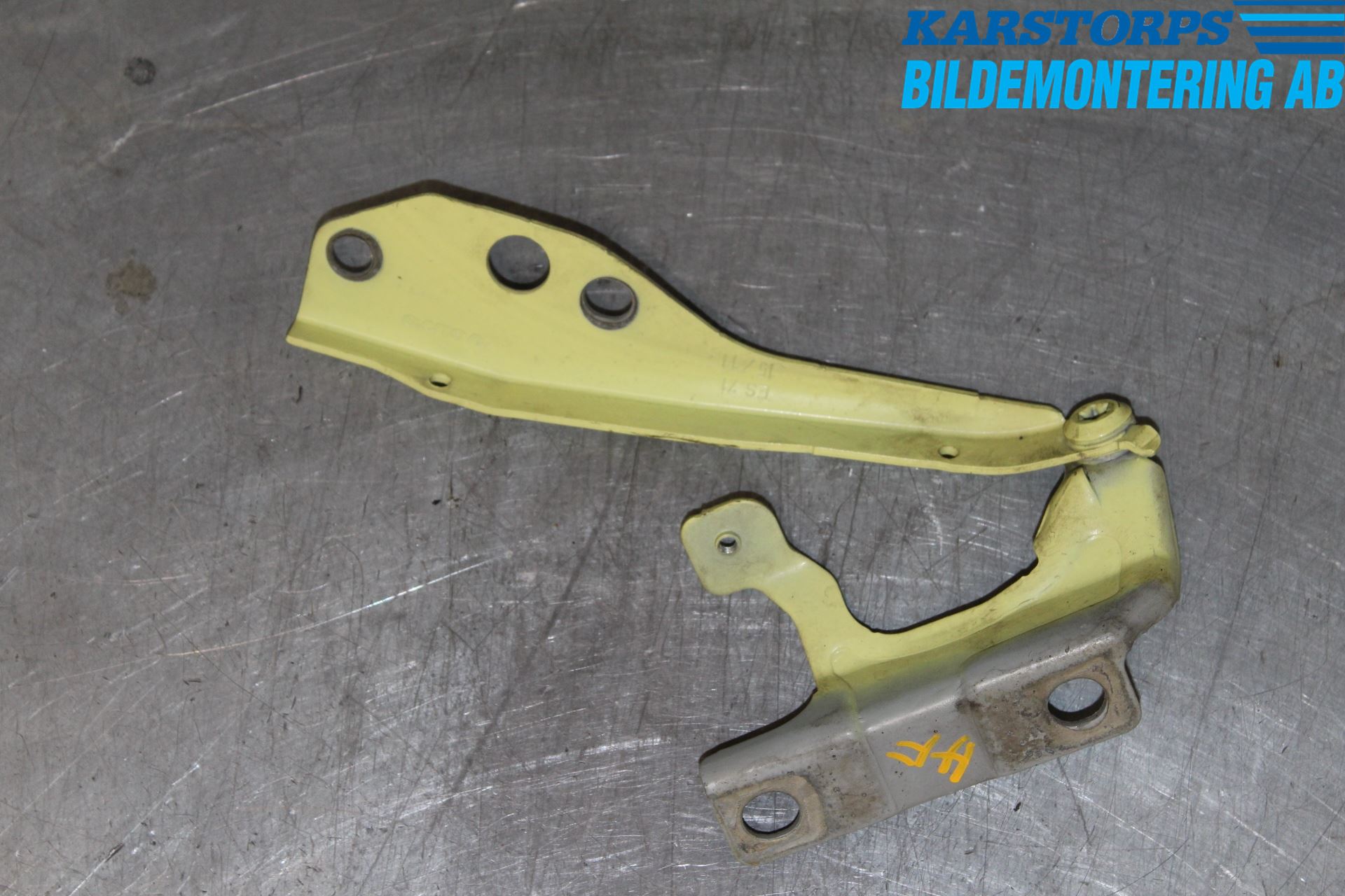 Volvo C30 10-13 Huvgångjärn