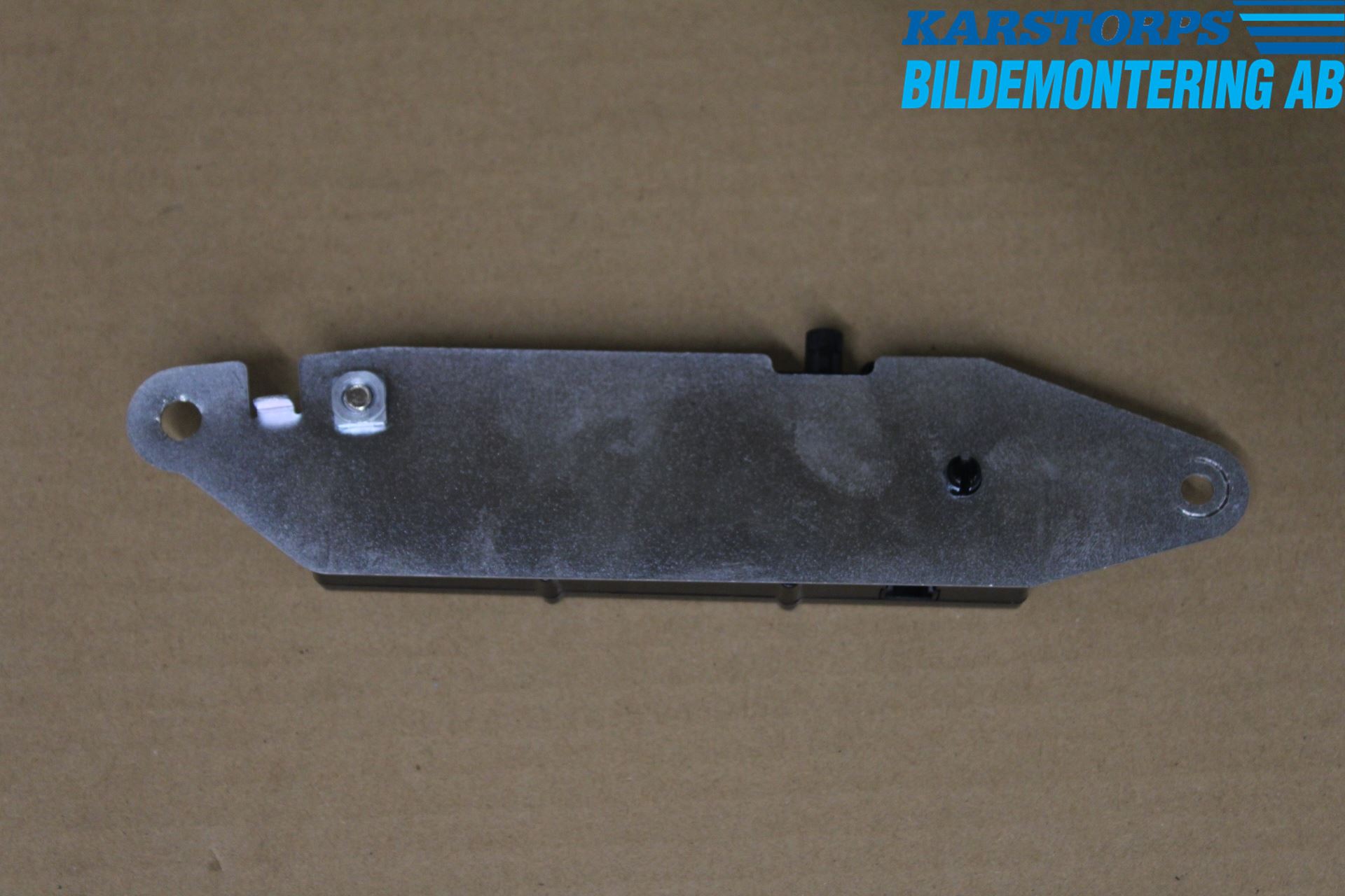 Jaguar XK/XKR 06-14 Antennförstärkare