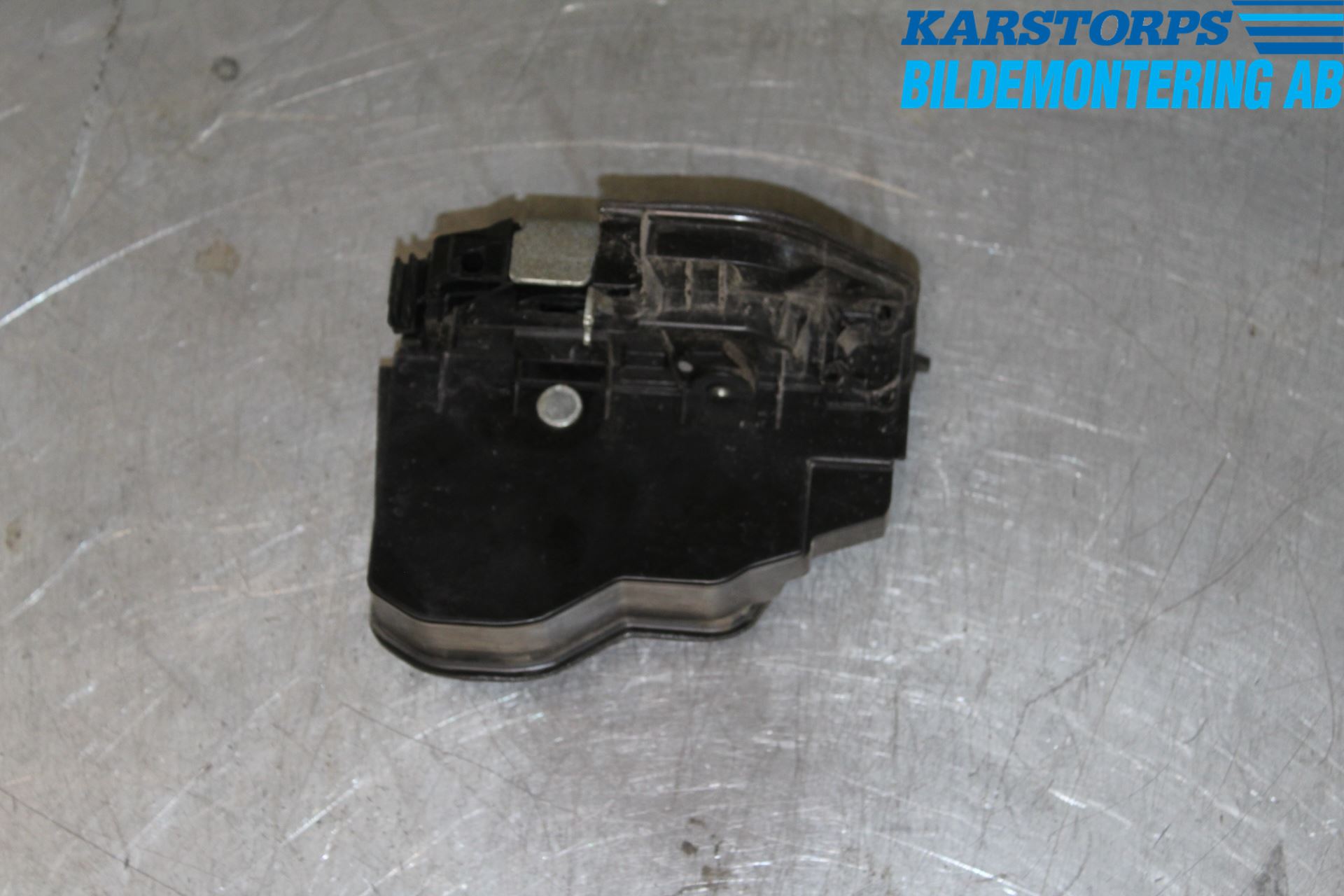 BMW 5 E60/61 Sed/Tou 02-10 Låskista-Dörrlås