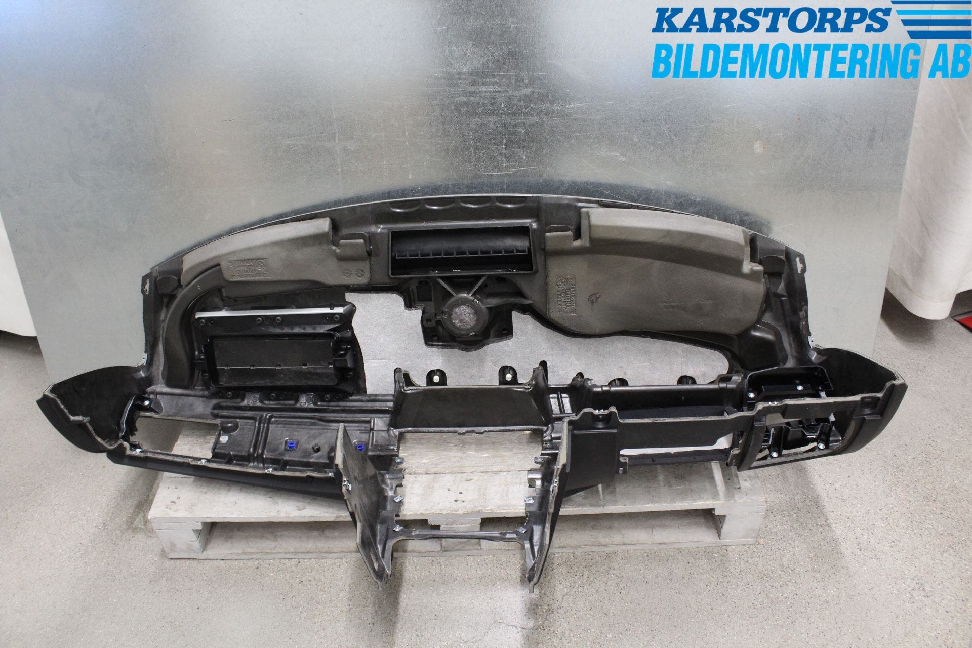 BMW 5 E60/61 Sed/Tou 02-10 Instrumentbräda