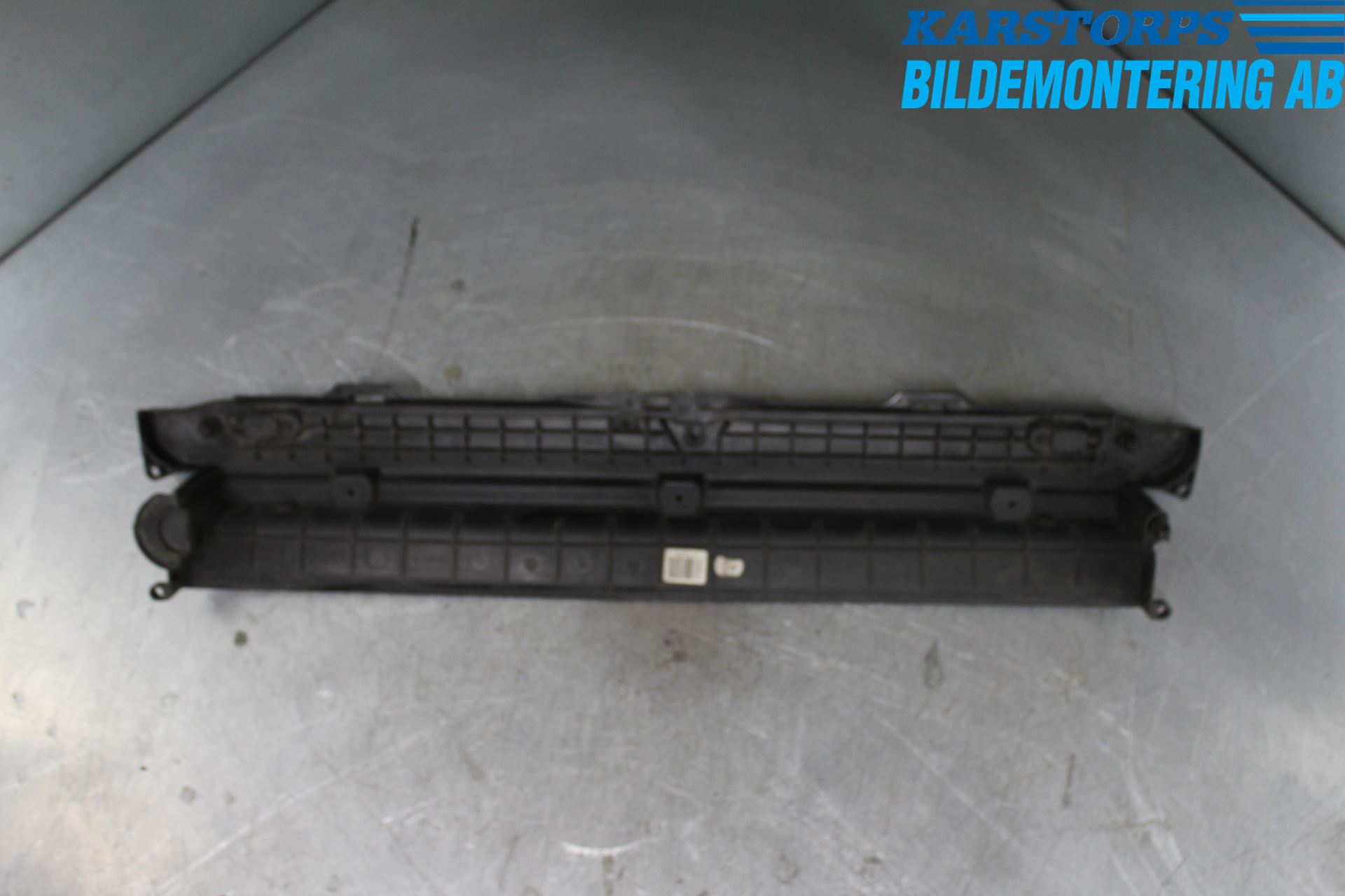 BMW 5 E60/61 Sed/Tou 02-10 Kylarfäste-Ram-Balk