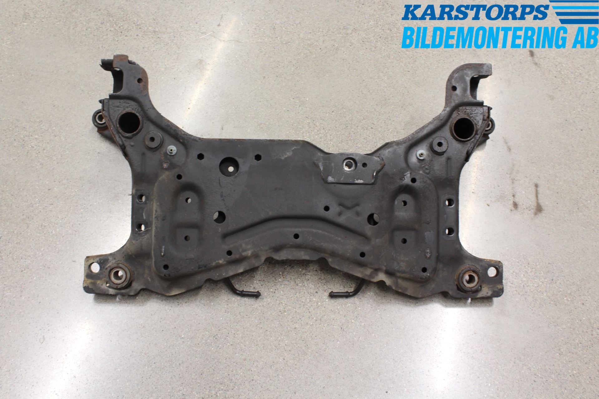 Volvo C30 10-13 Framvagnsbalk