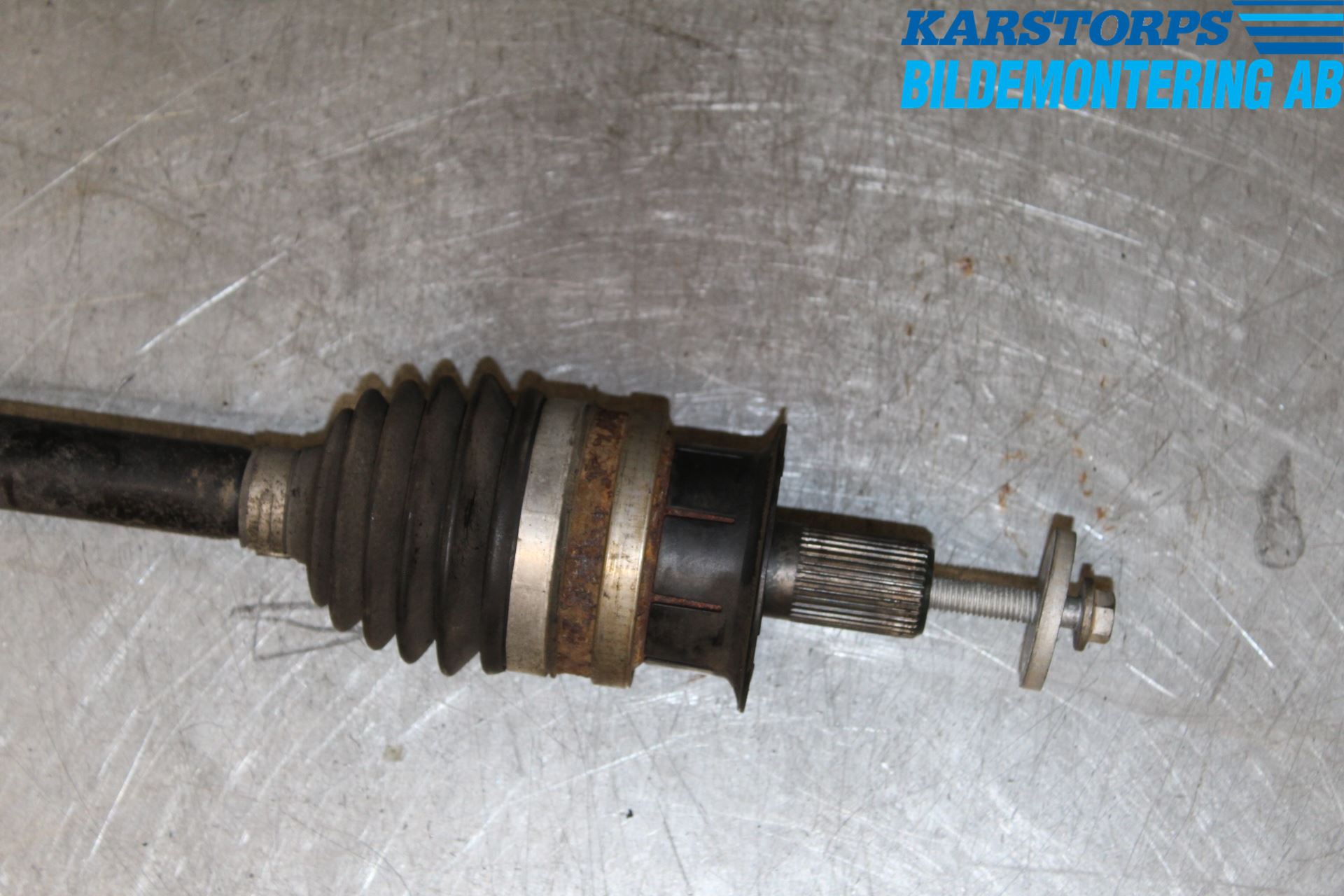 Volvo V70 14-16 Drivaxel Bak Vänster