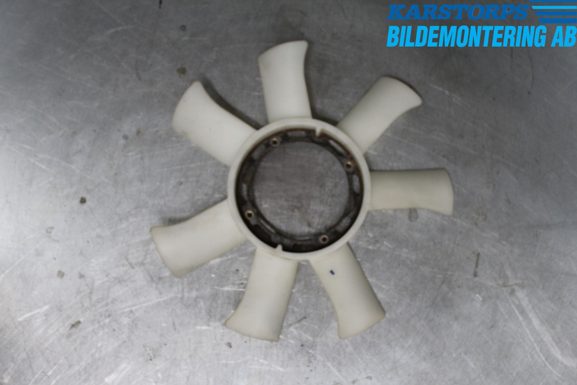 Suzuki GRAND VITARA I 98-05 Kylfläkt-Vinge