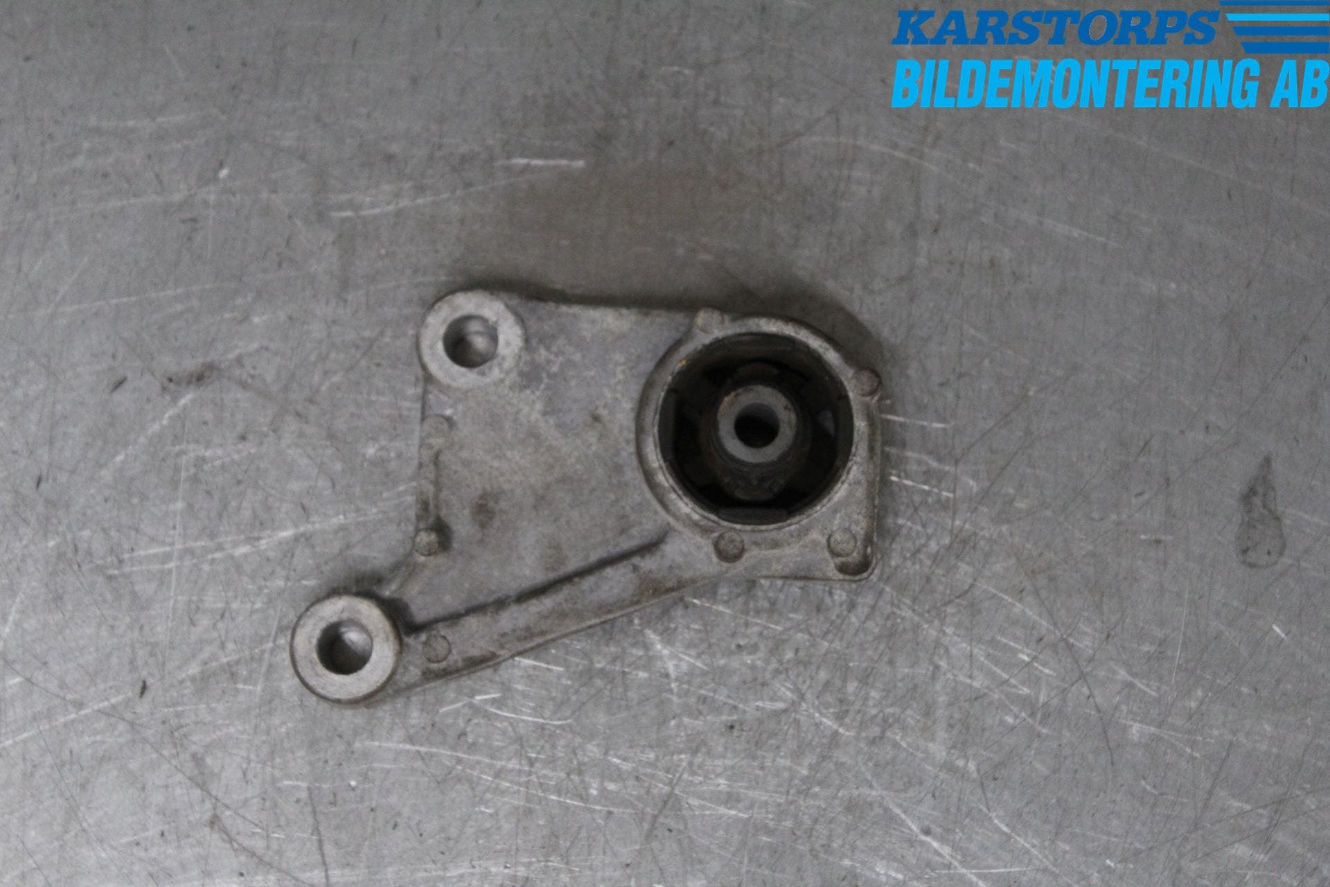 Mazda CX-5 12-17 Bakaxel Fäste