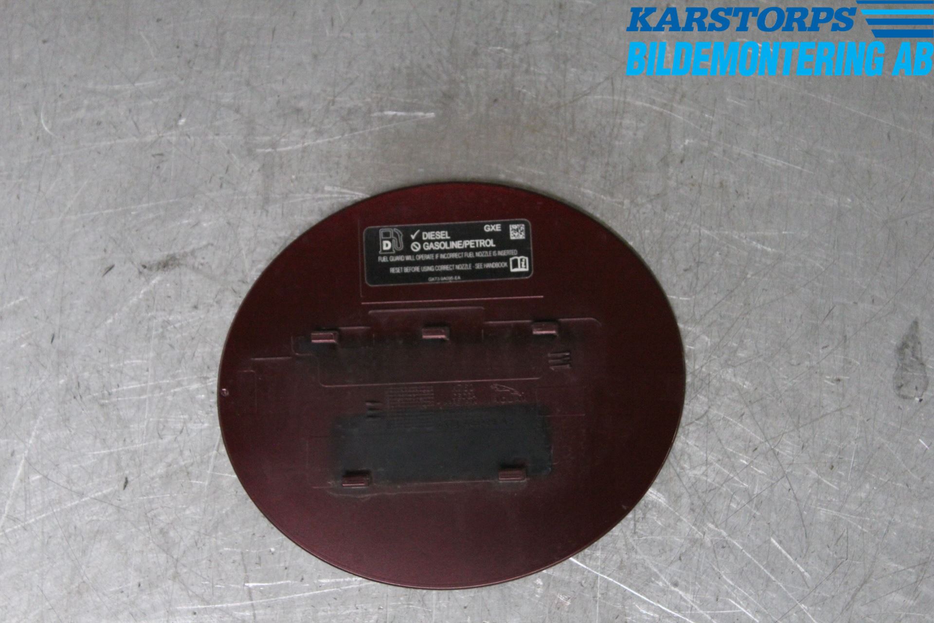 Jaguar XE (X760) 15-24 Tanklucka