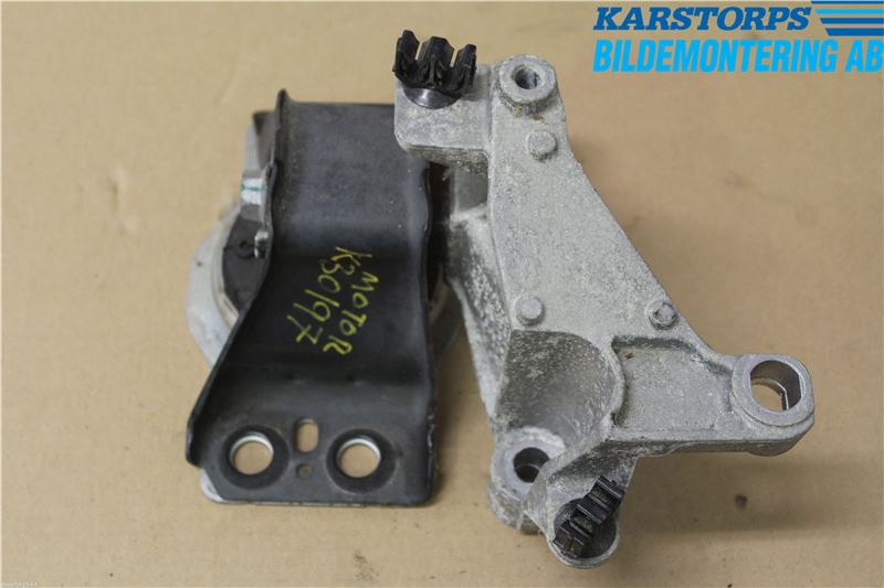 Dacia SANDERO 09-13 Motorfäste