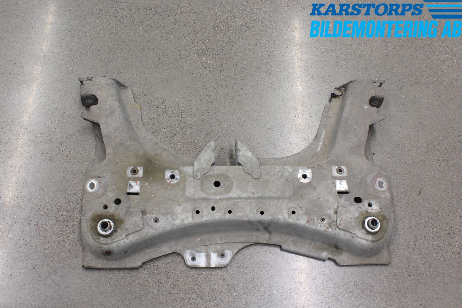 Renault CLIO IV 12-16 Framvagnsbalk