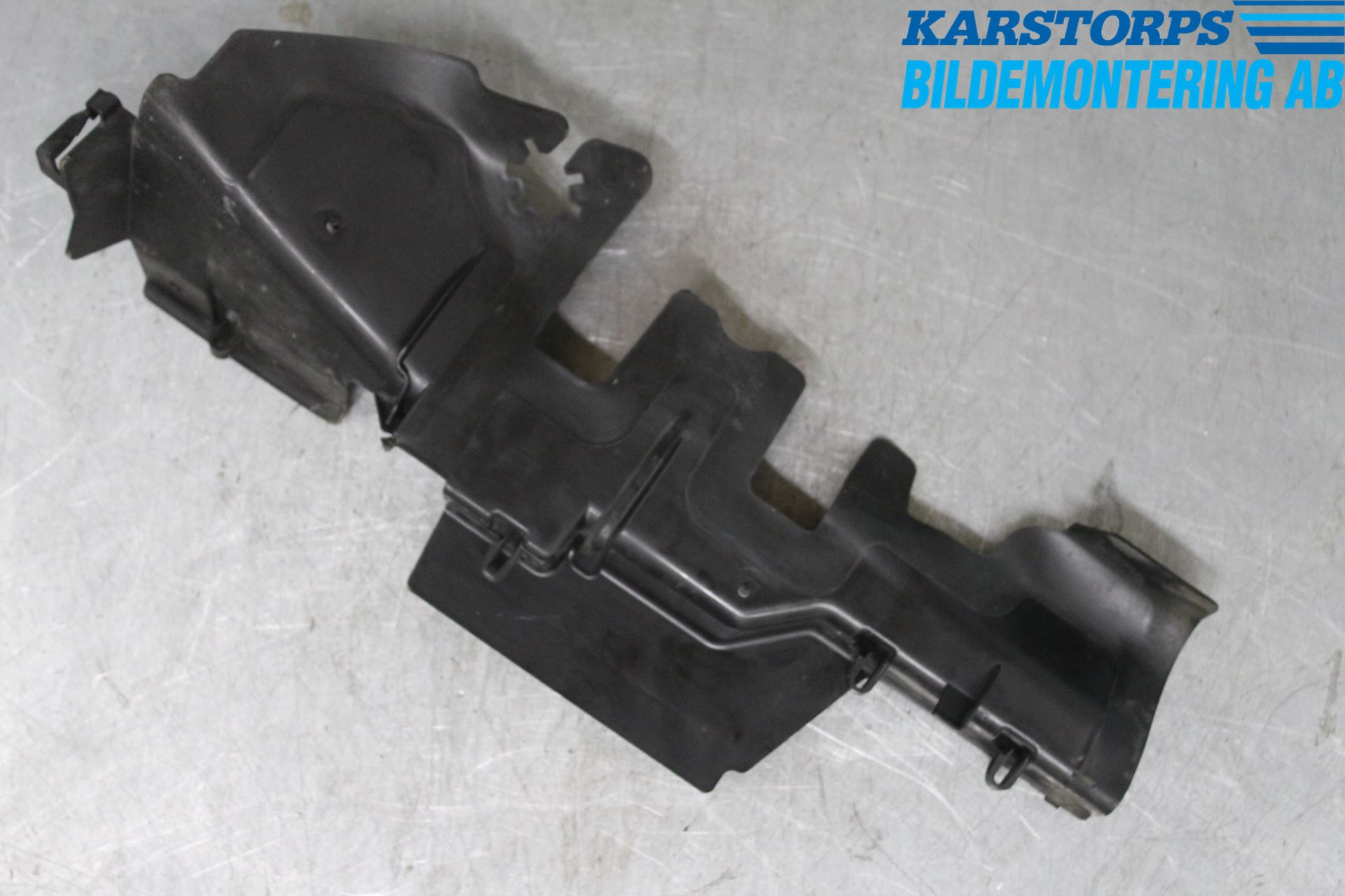 Volkswagen VW PASSAT 05-11 Deflektor Plåt-Plast Kylning