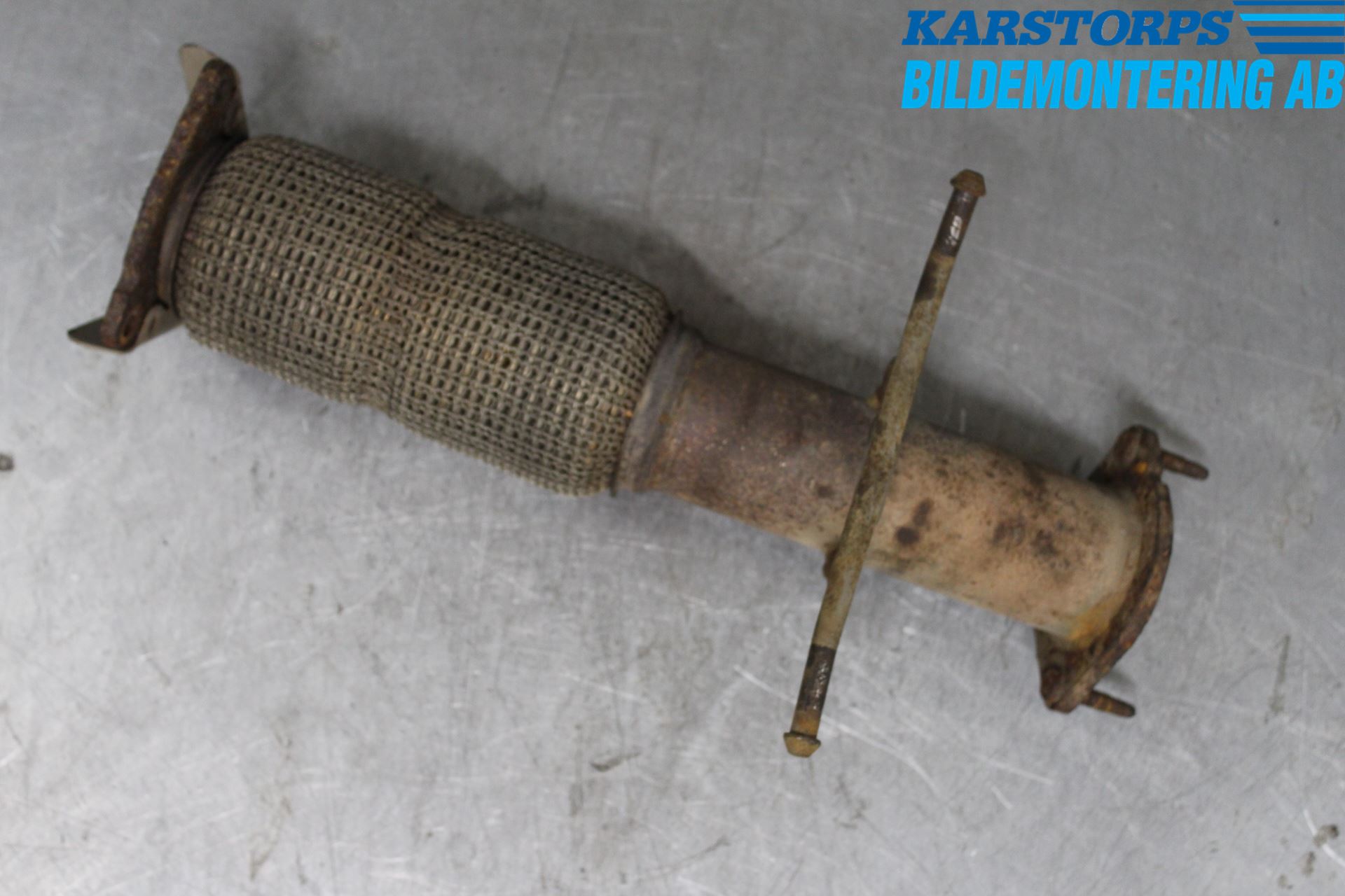 Volvo V70 14-16 Avgas Främre Rör