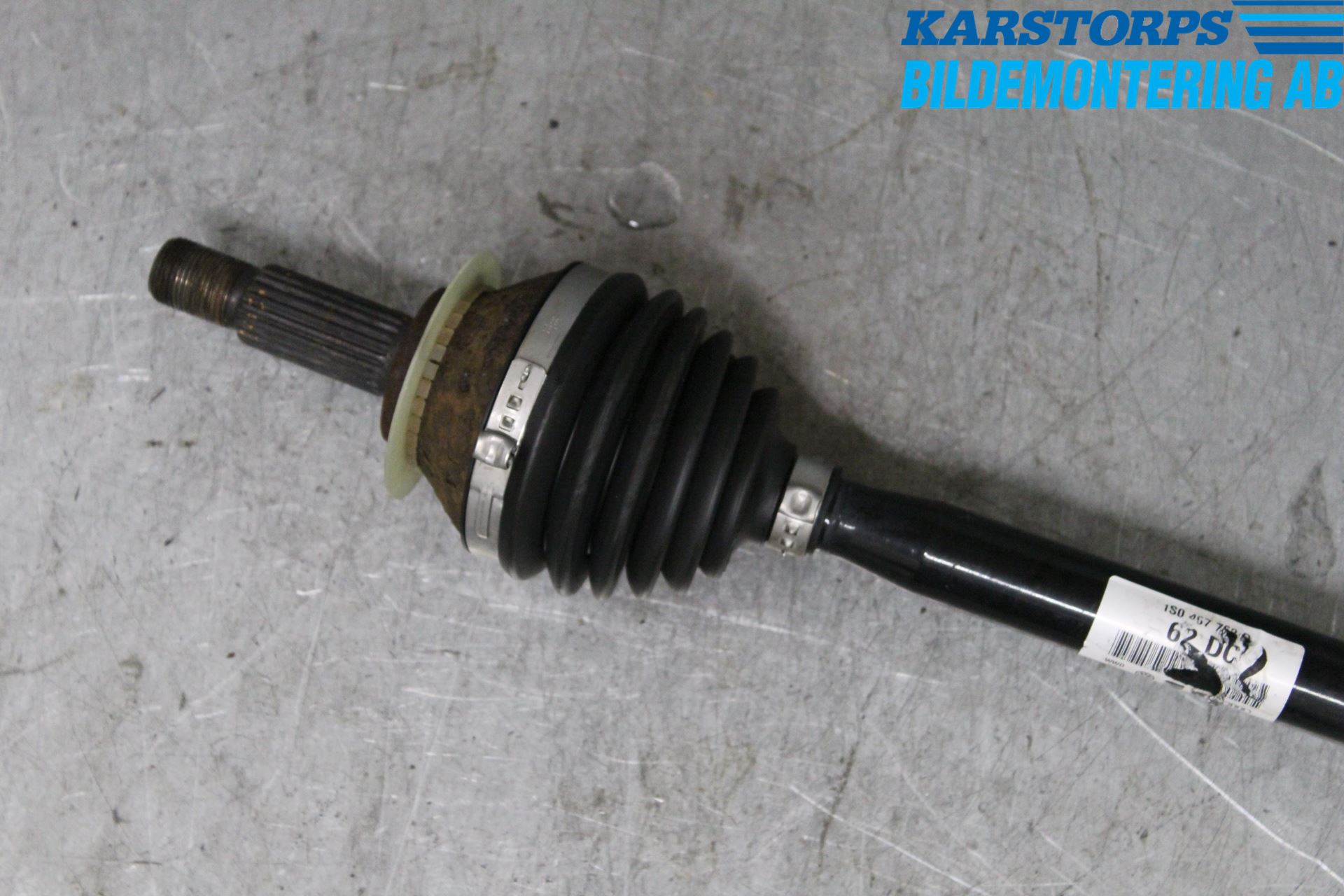 Volkswagen VW UP! / E-UP! Drivaxel Fram Höger