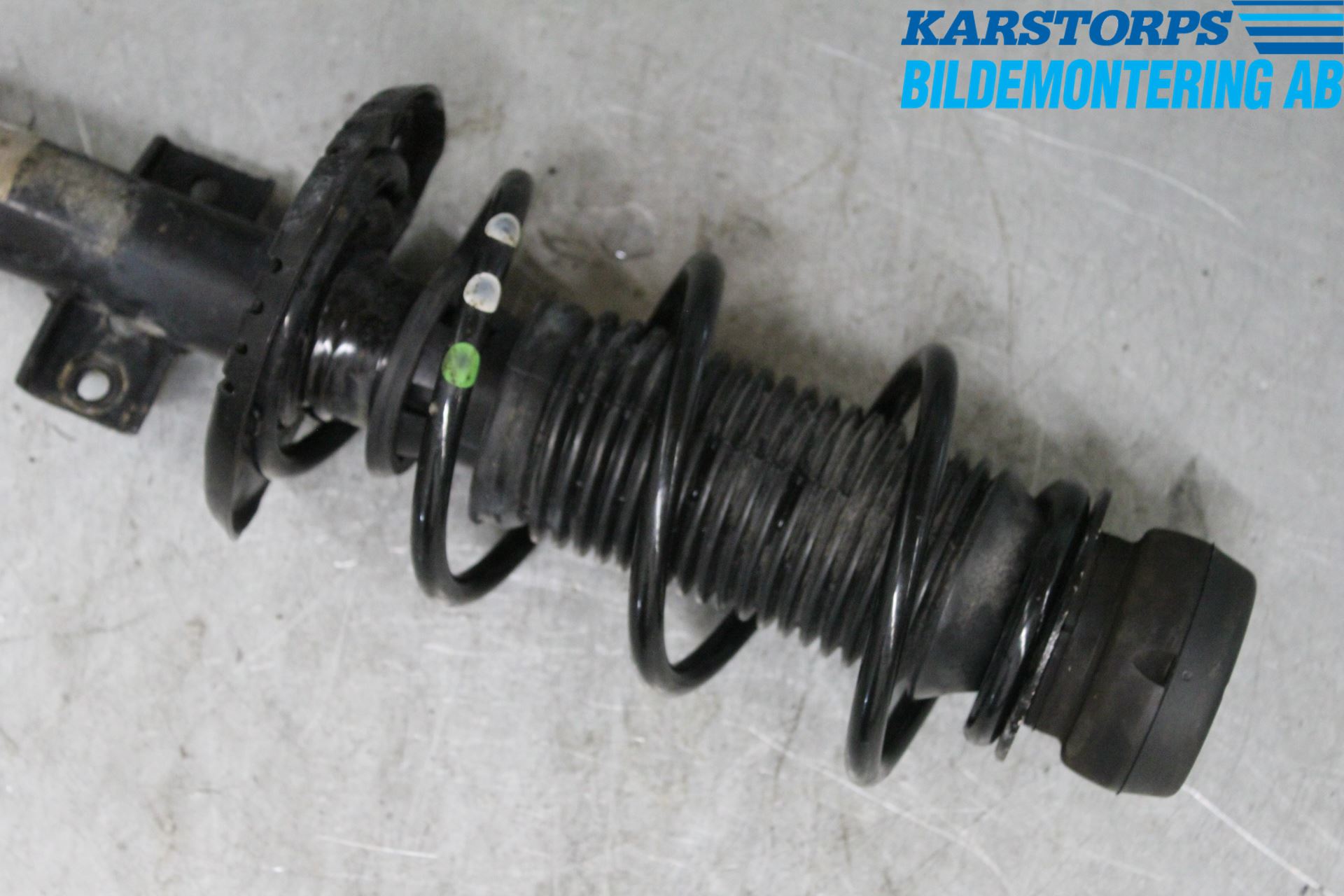 Volkswagen VW UP! / E-UP! Fjäderben Fram Höger