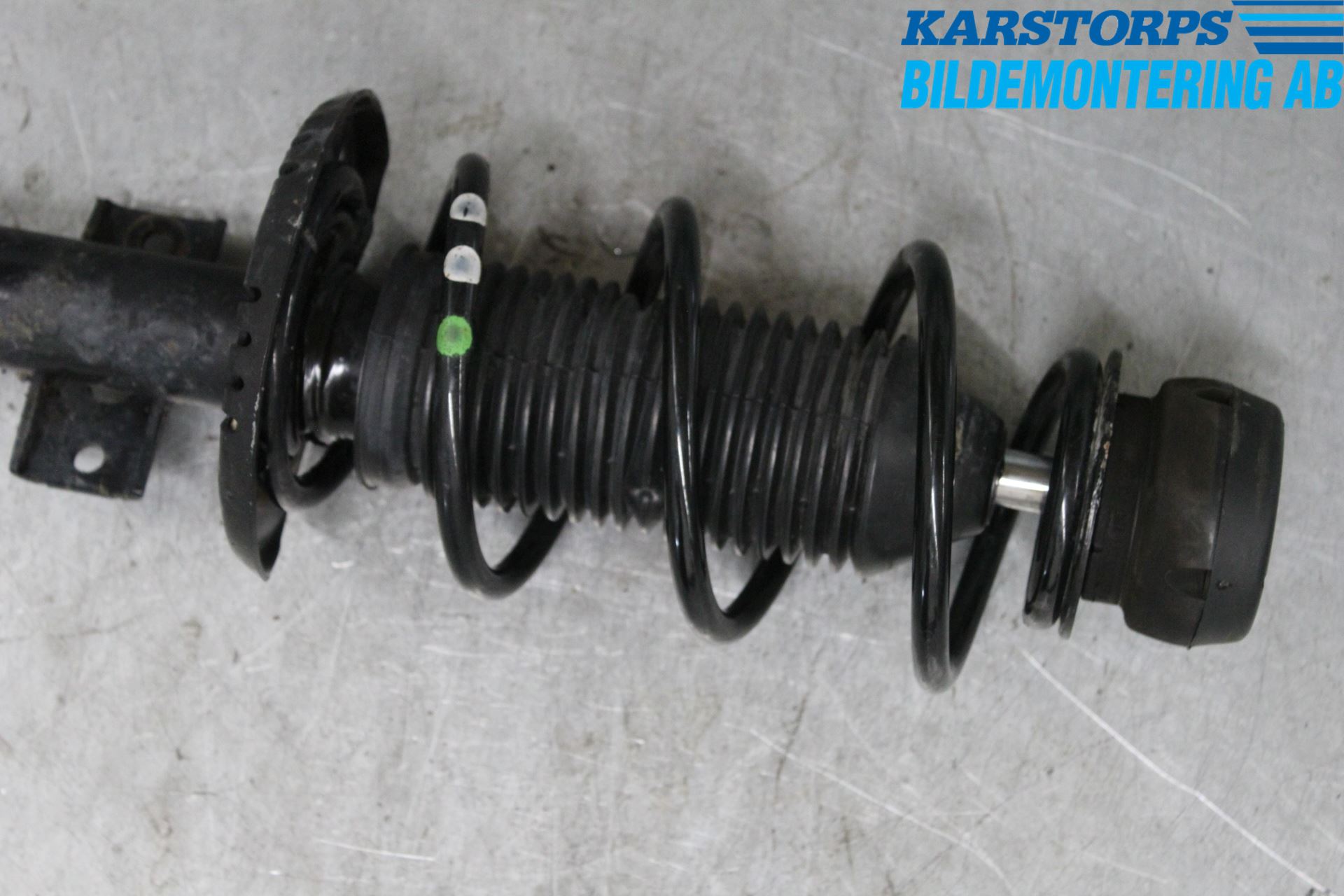 Volkswagen VW UP! / E-UP! Fjäderben Fram Vänster