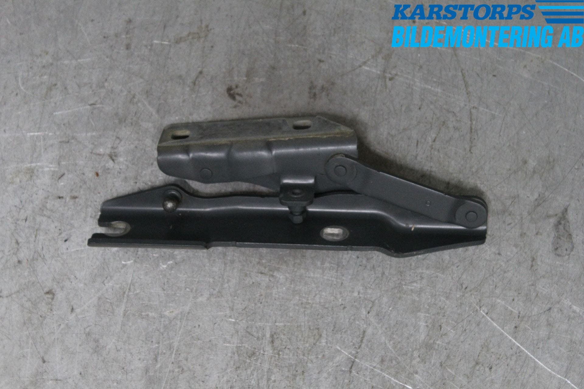 BMW 5 E60/61 Sed/Tou 02-10 Huvgångjärn