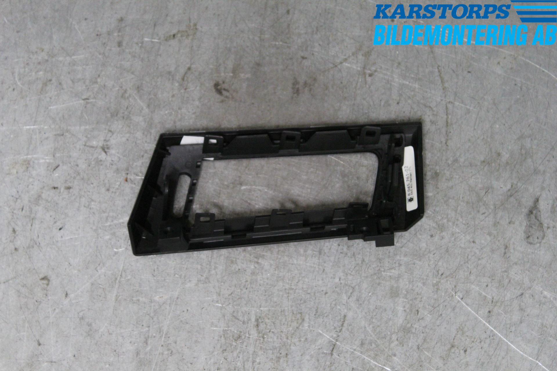 BMW 5 E60/61 Sed/Tou 02-10 Instrumentbräda Inlägg-Dekorlist
