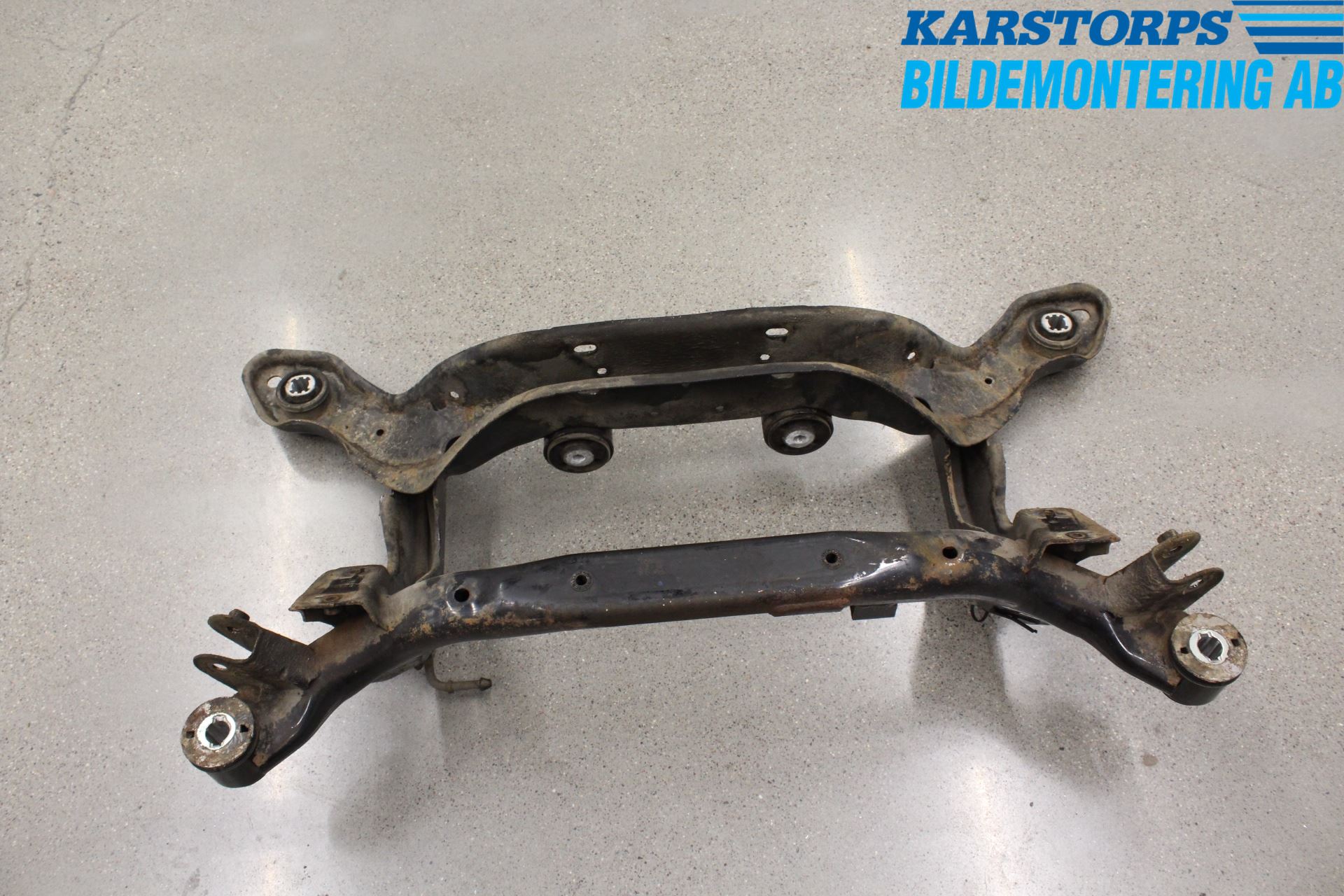 Volvo V60 14-18 Bakaxelbalk