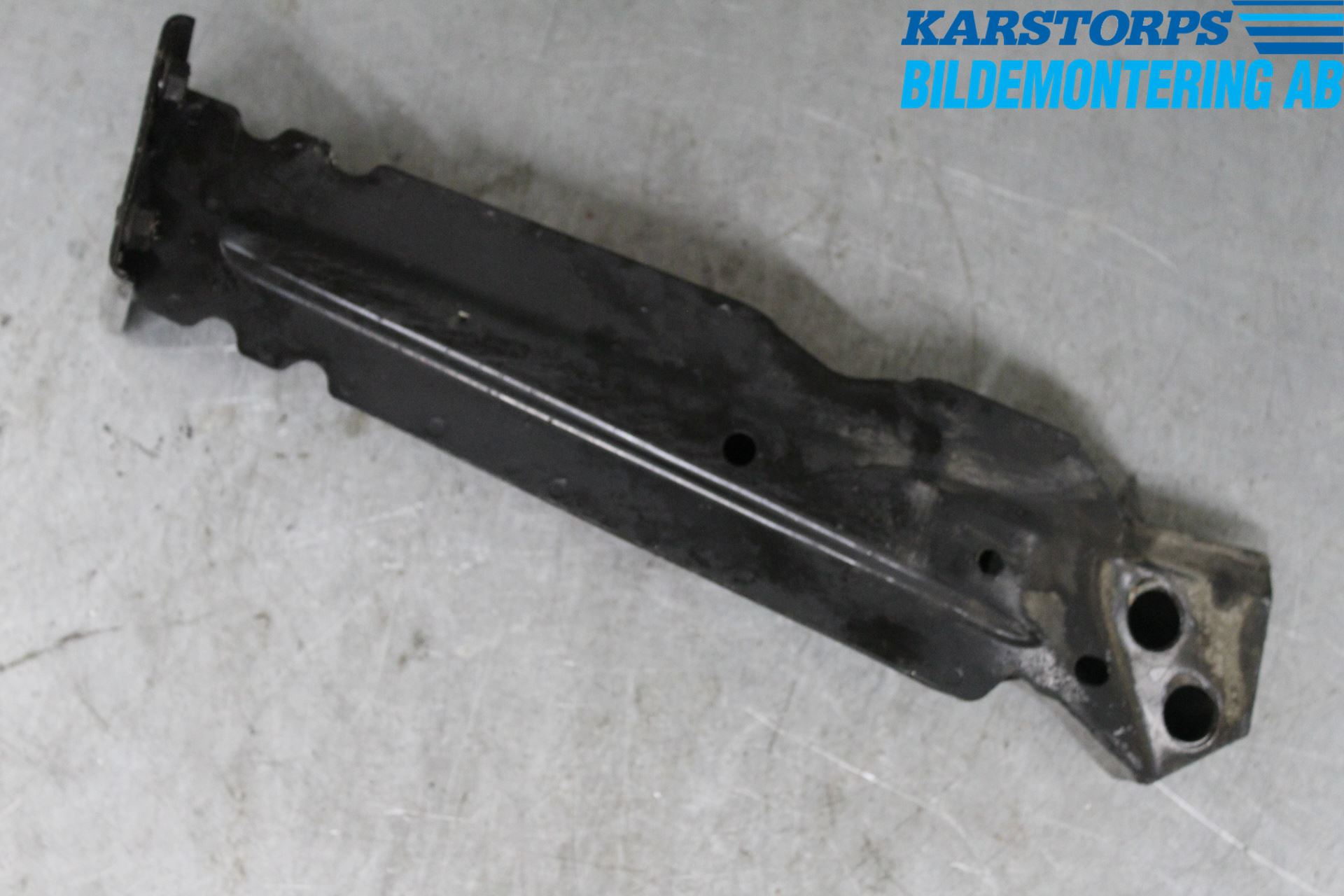 Fiat 500 07- Stötfångarbärjärn Fram