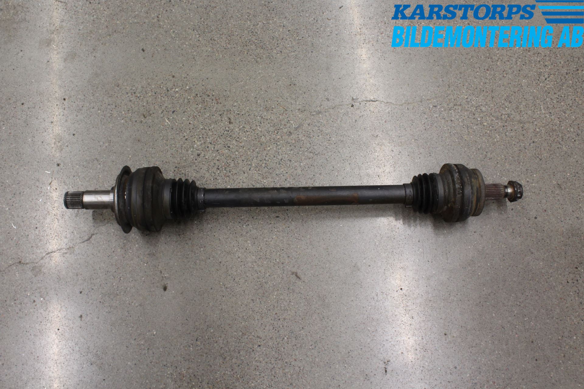 Mercedes-Benz MB C-KLASS (W204) 07-15 Drivaxel Bak Vänster