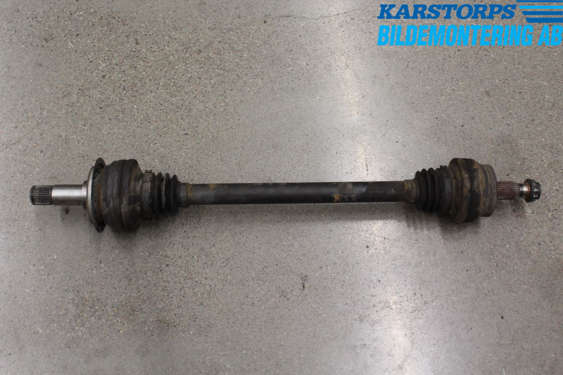Mercedes-Benz MB C-KLASS (W204) 07-15 Drivaxel Bak Höger