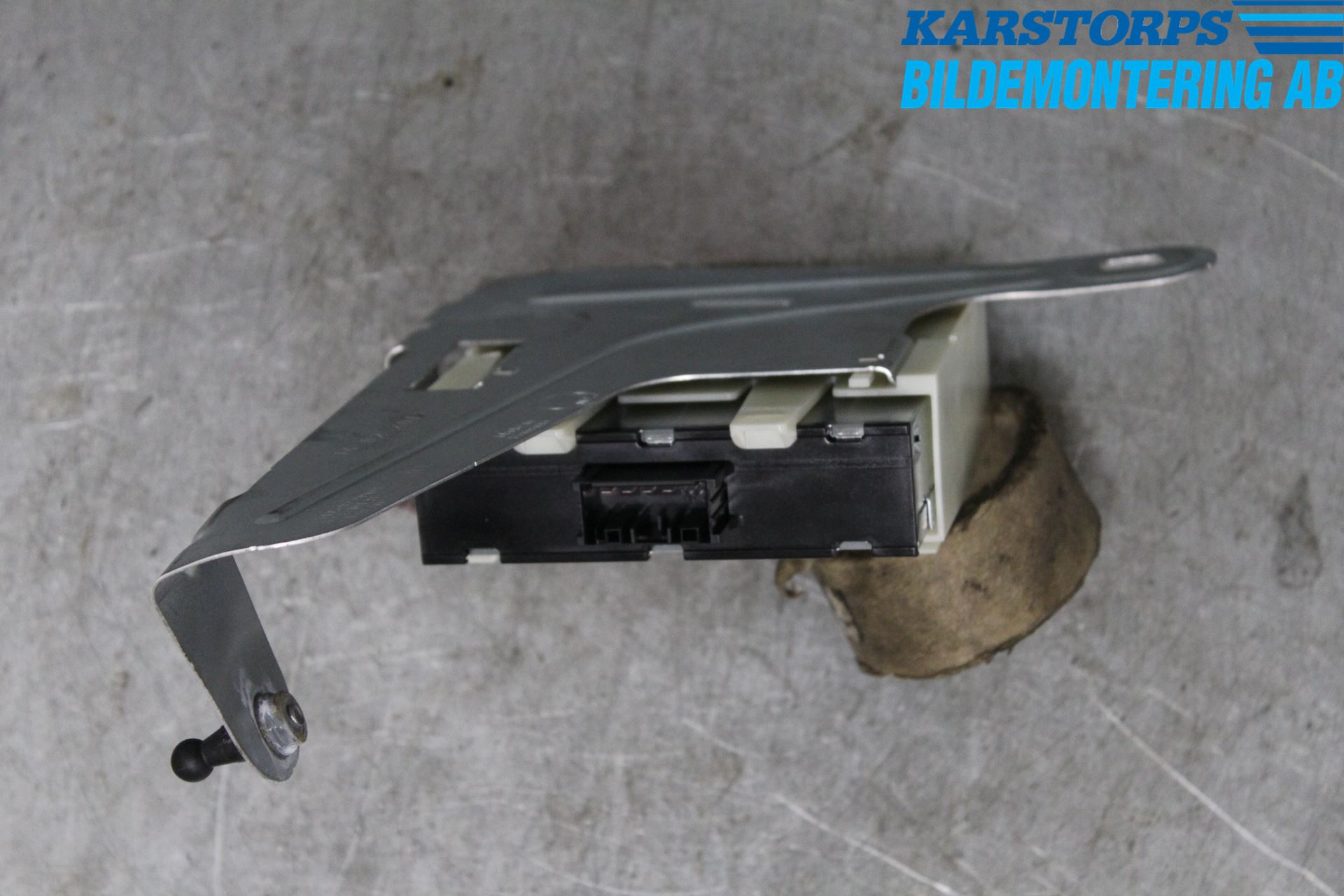 BMW 5 F10/F11/F18 09-17 Relä Spänningsomvandlare