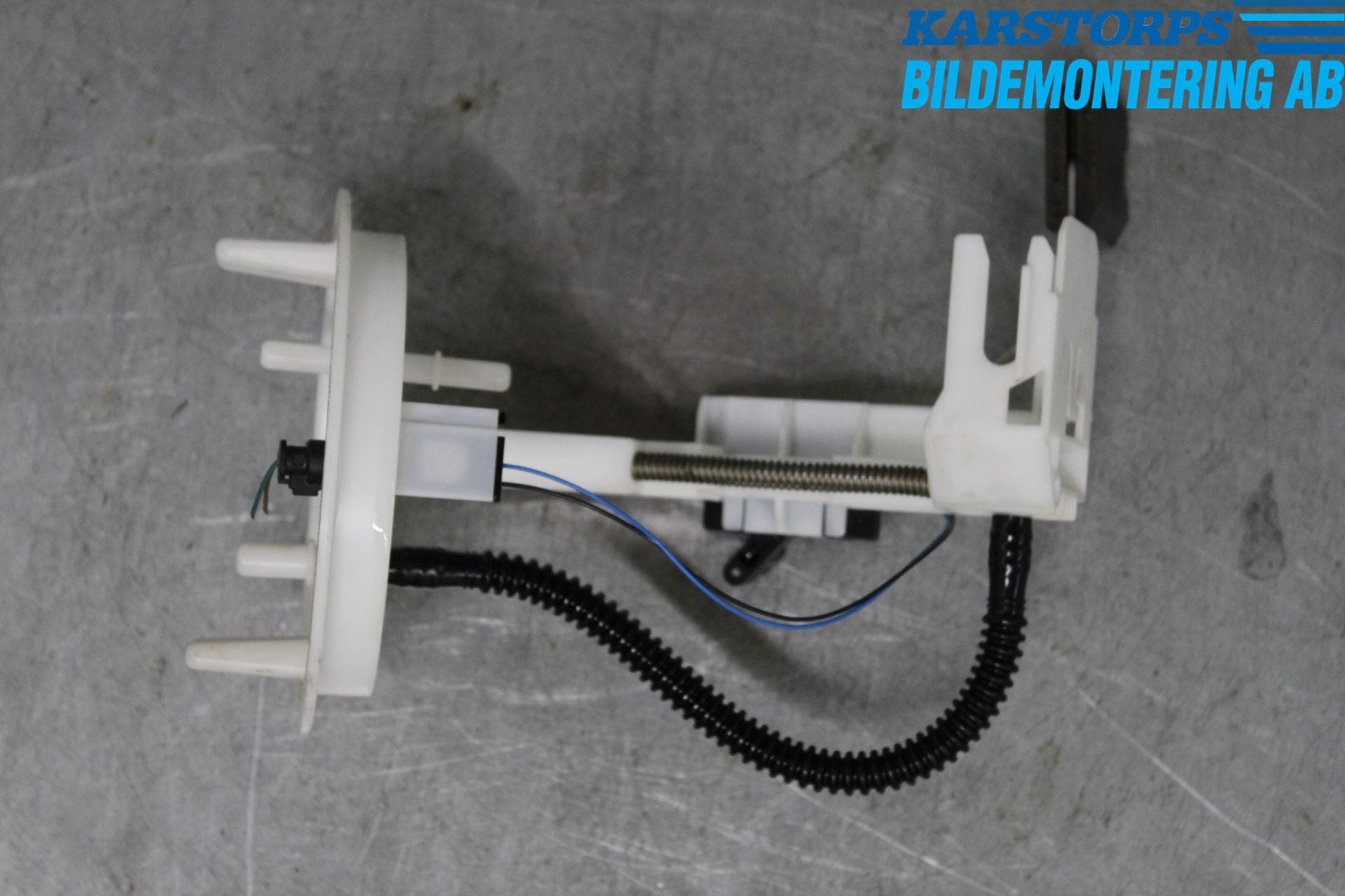 Mercedes-Benz MB C-KLASS (W204) 07-15 Givare Tank