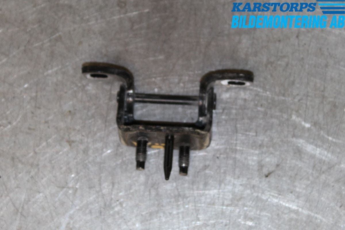 Volvo XC60 14-17 Bakluckegångjärn Hö