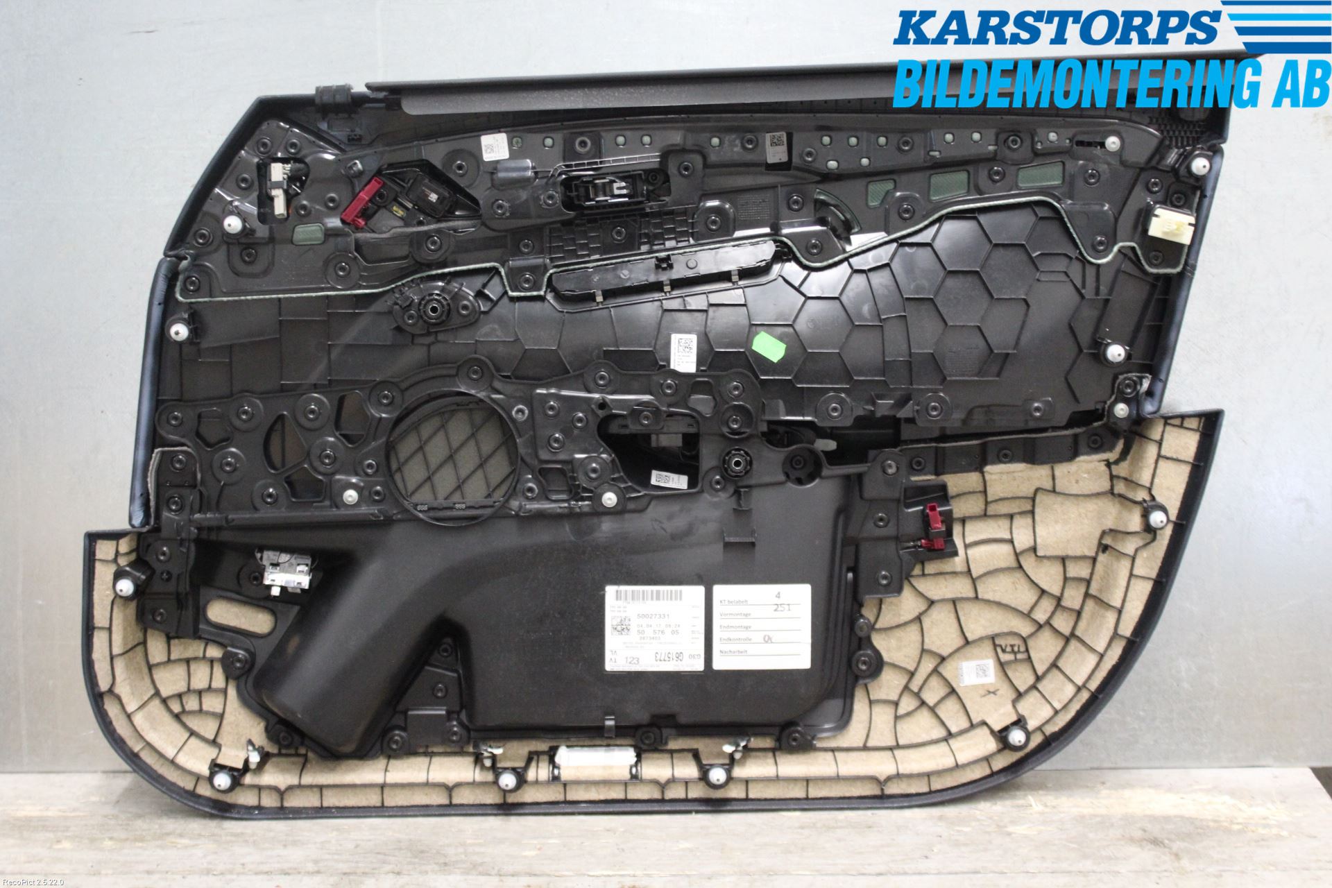 BMW 5 G30/G31/F90 17-23 Dörrklädsel Vä