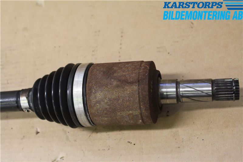 Volvo XC70 14-16 Drivaxel Bak Höger