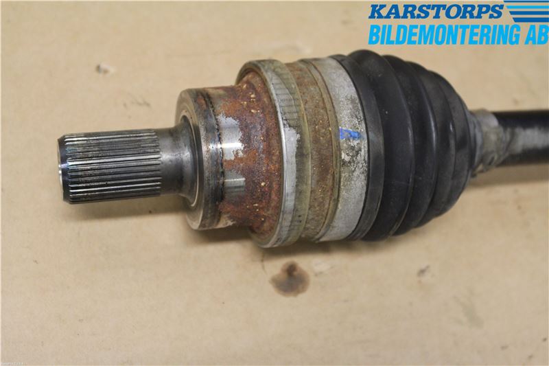Volvo XC70 14-16 Drivaxel Bak Höger