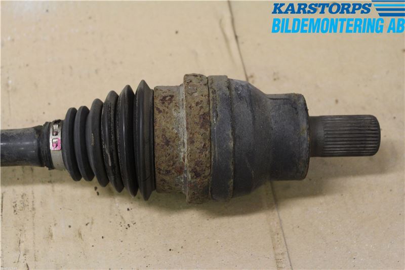 Volvo XC70 01-04 Drivaxel Bak Vänster