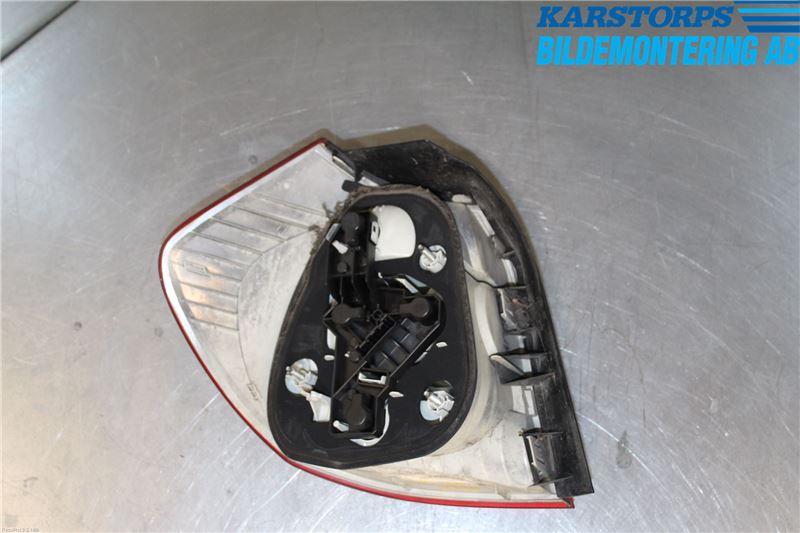 BMW 1 E87/81 5D/3D 03-11 Bakljus Höger