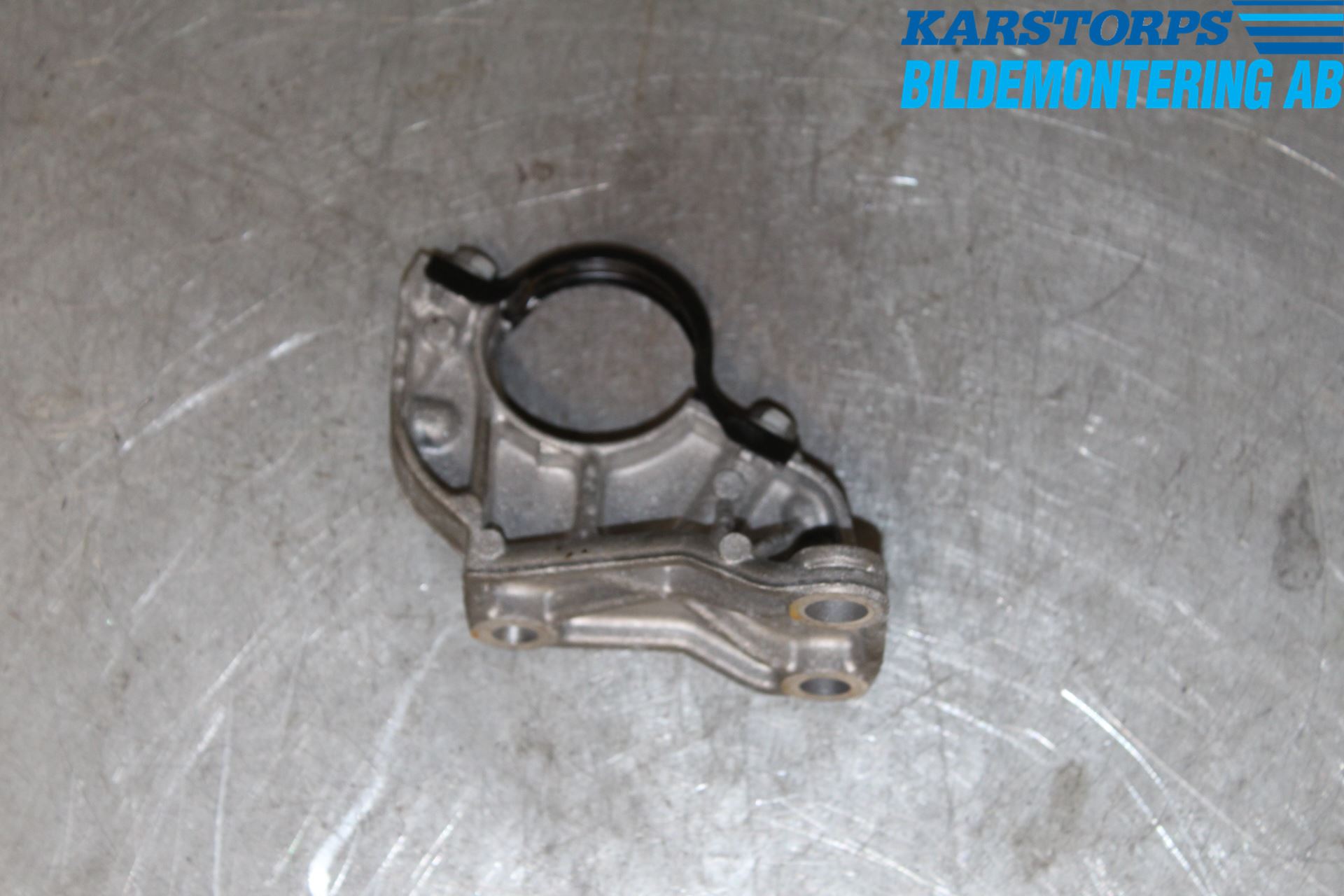 Renault CLIO IV 12-16 Mellanaxel Stödlager