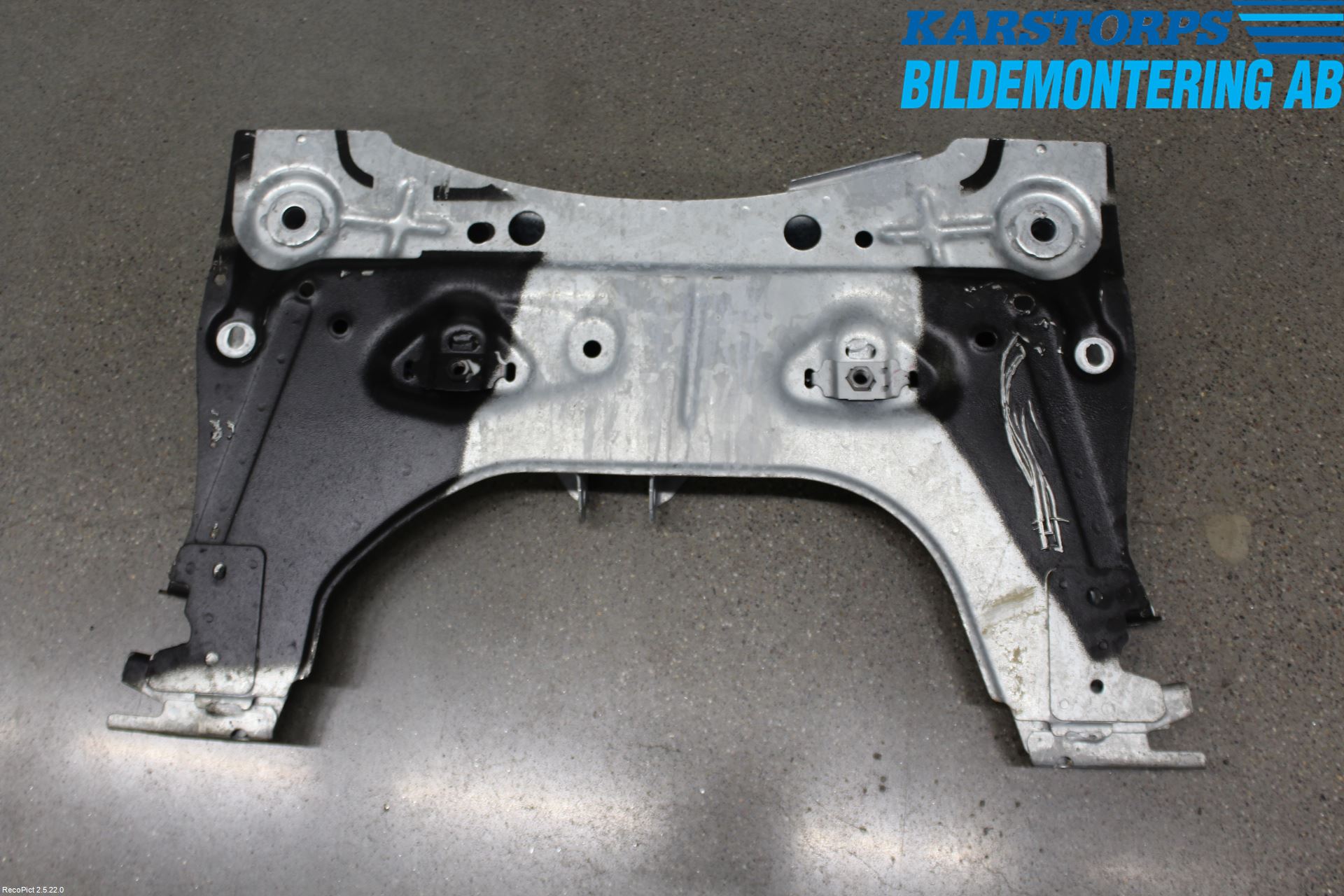 Renault CLIO IV 12-16 Framvagnsbalk