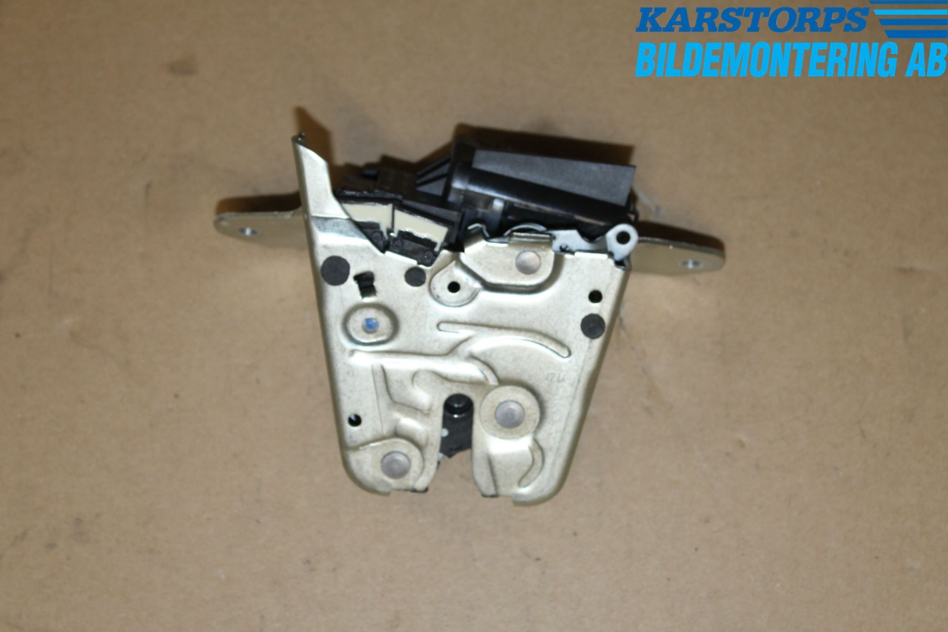 Mercedes-Benz MB C-KLASS (W205) 14-21 Låskista Baklucka