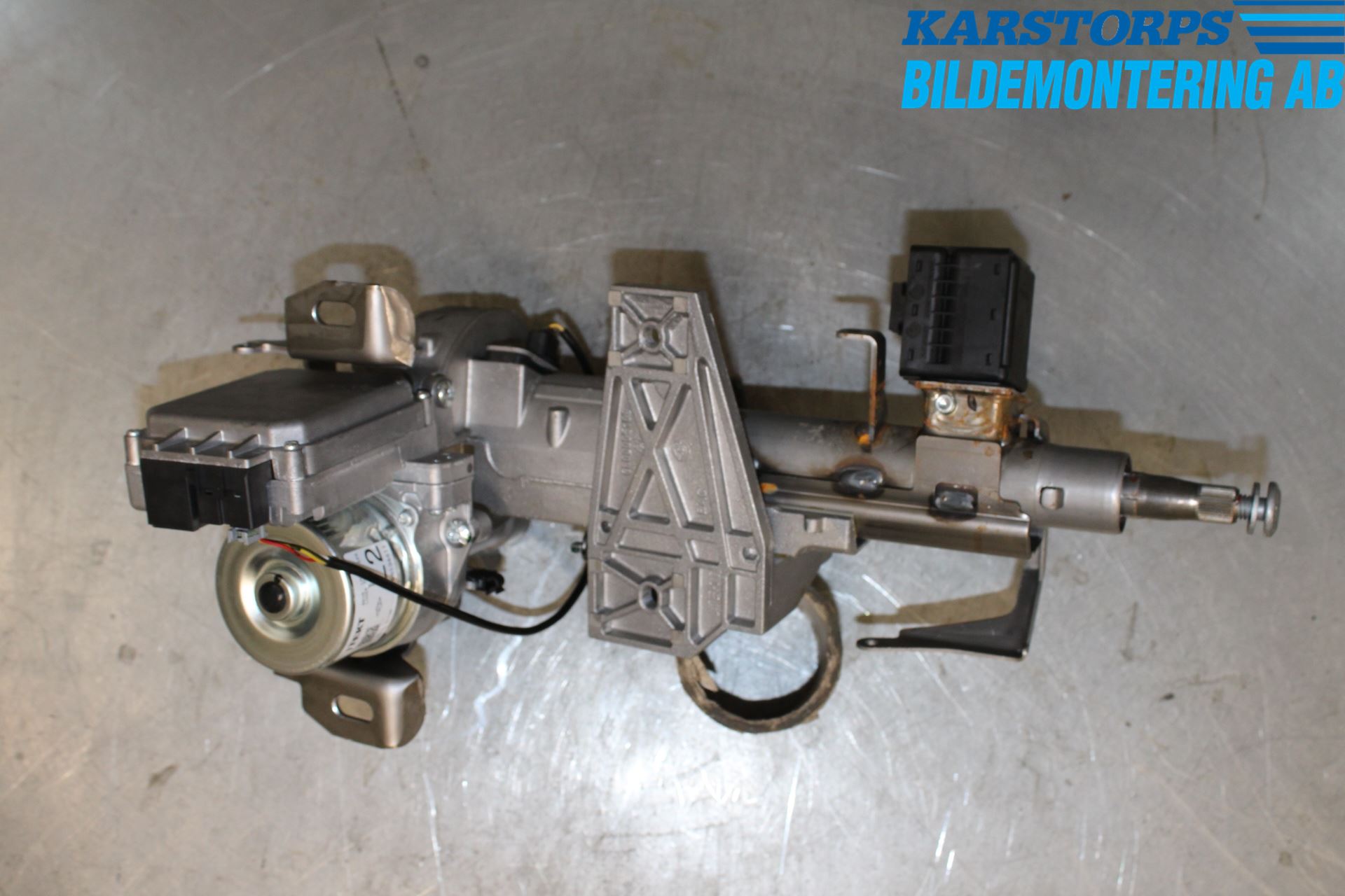 Renault CLIO IV 12-16 Rattaxelagg Med Inb Servo