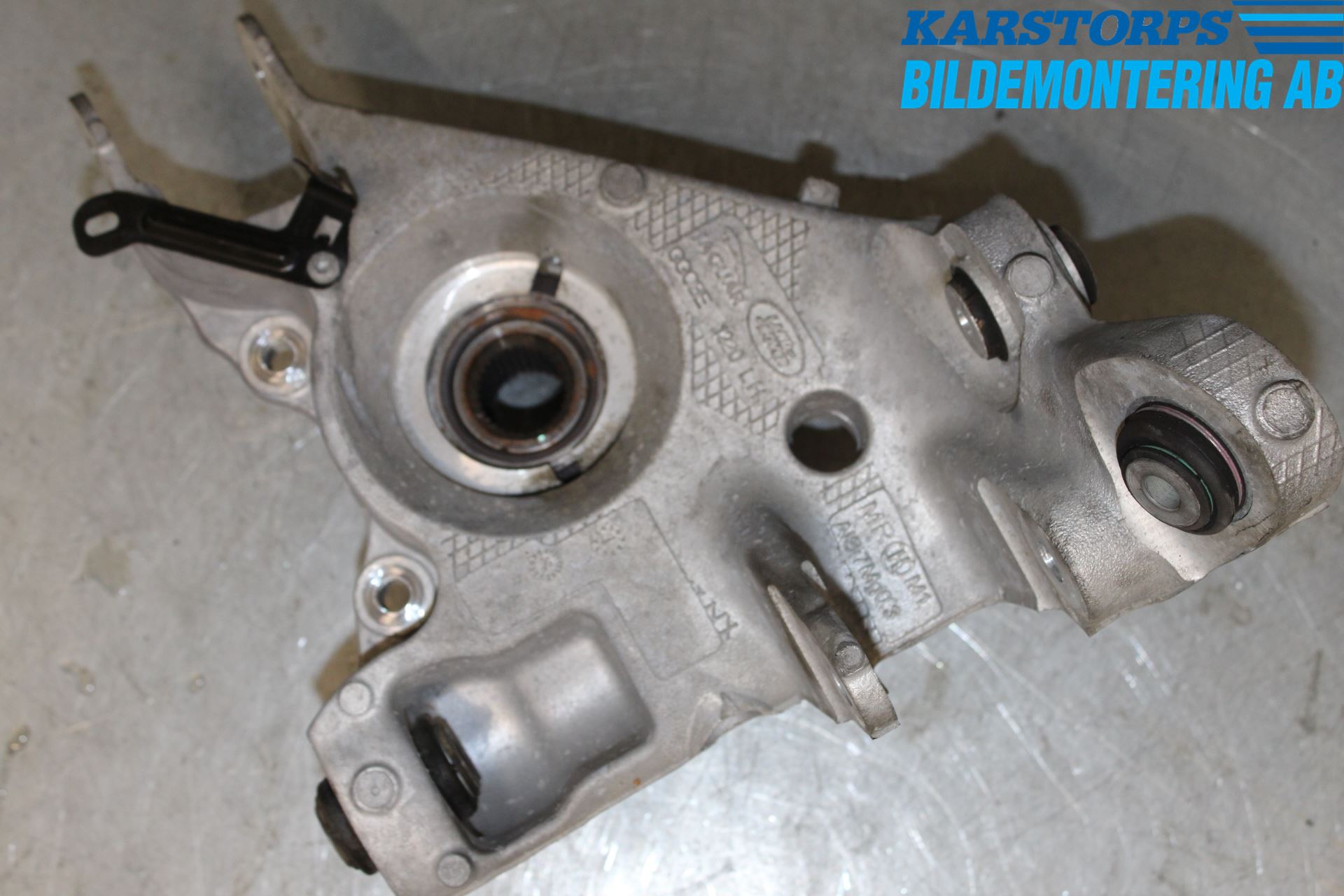 Jaguar XF (X260) 16-24 Hjullagerhus-Spindel Vä B