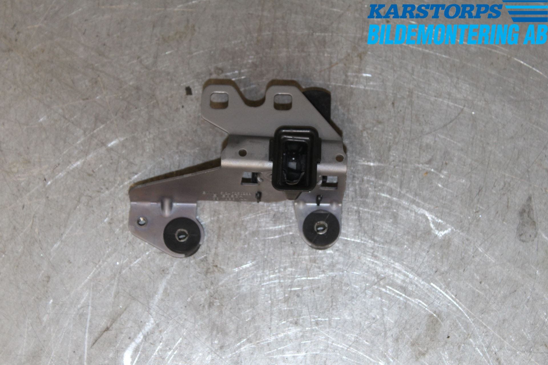 BMW 5 F10/F11/F18 09-17 Låskista Baklucka