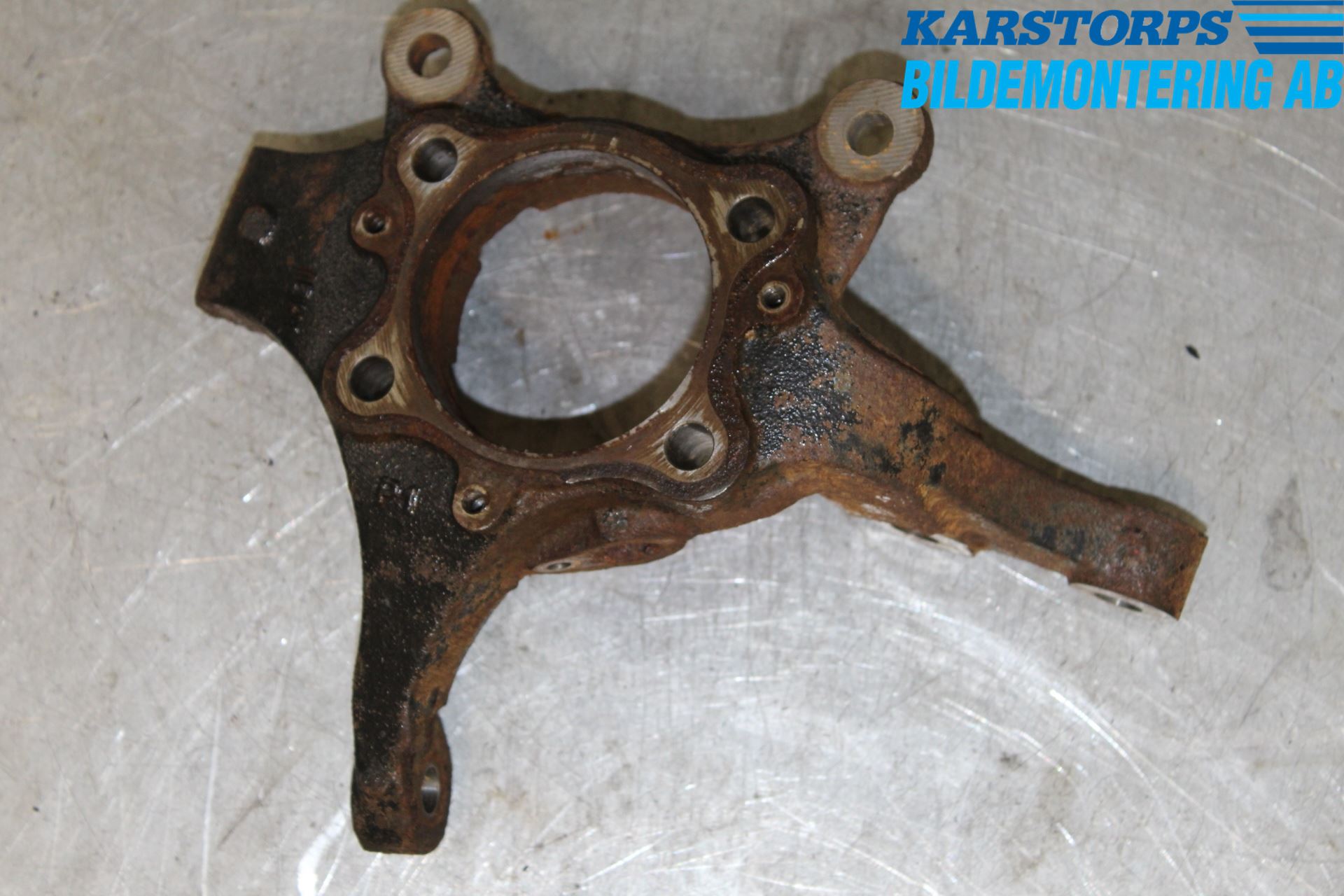 Kia CEED 12-18 Styrspindel Lagerhus Vä