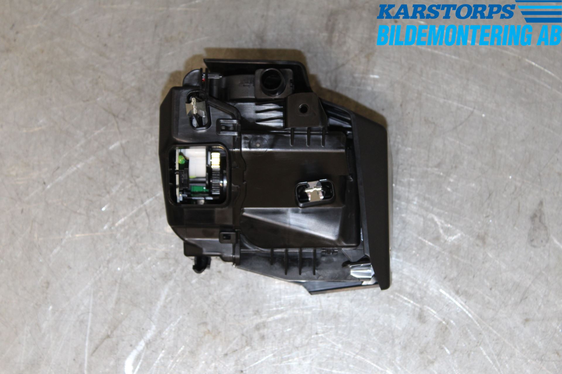 BMW 5 G30/G31/F90 17-23 Defrosterkanal-Munstycke