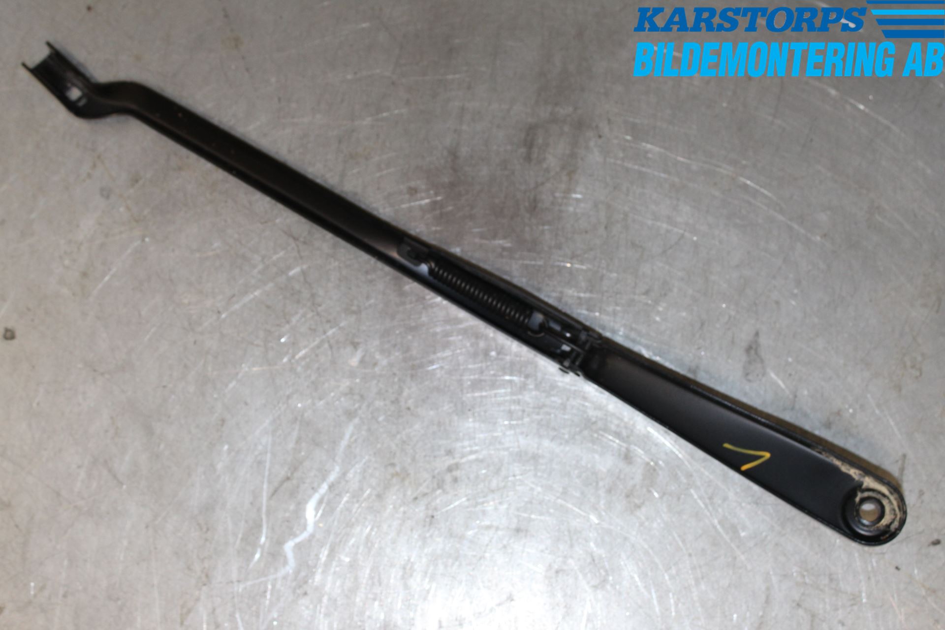 BMW 5 G30/G31/F90 17-23 Torkararm Armar Vindruta