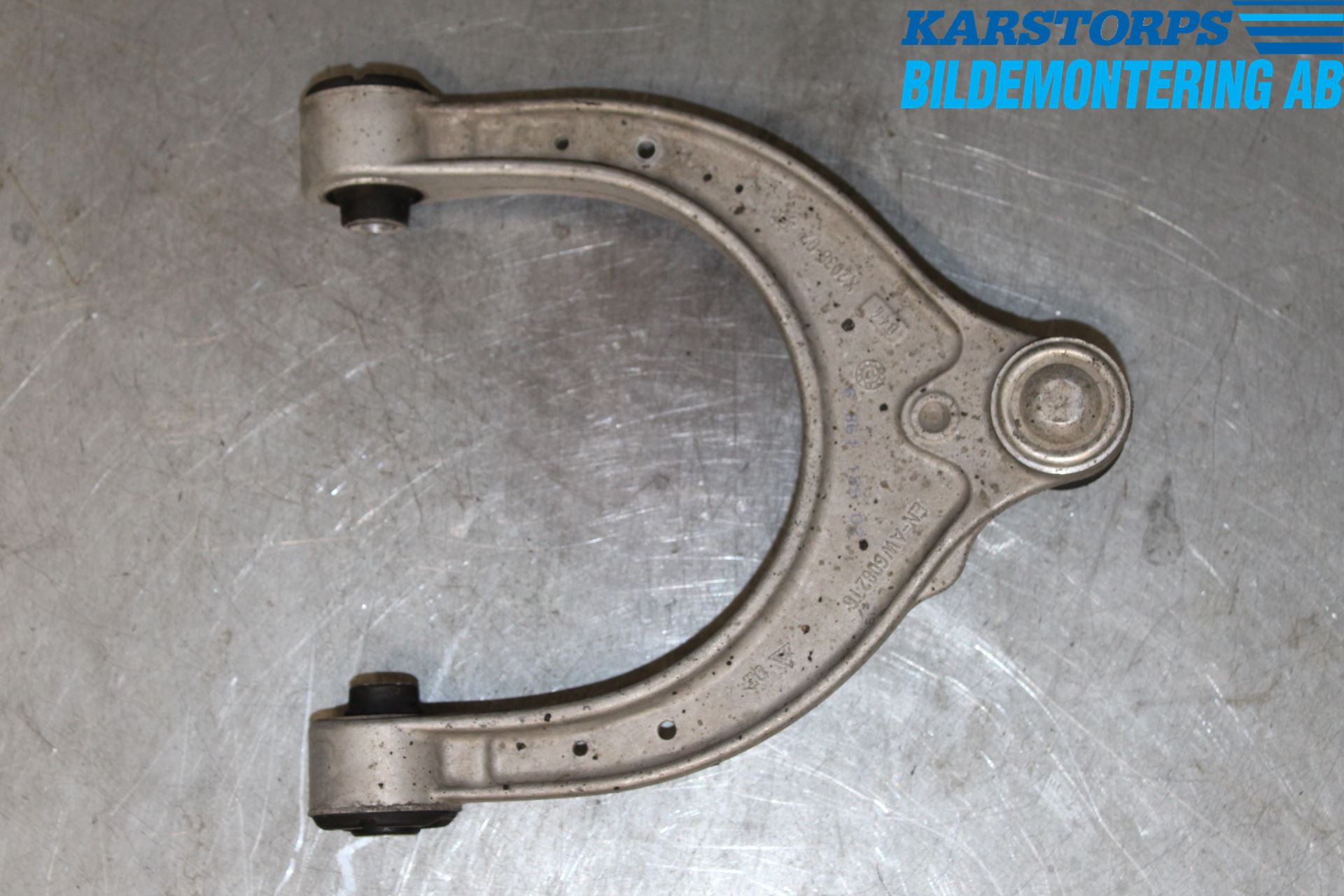 BMW 5 G30/G31/F90 17-23 Bärarm Fram Övre Vä