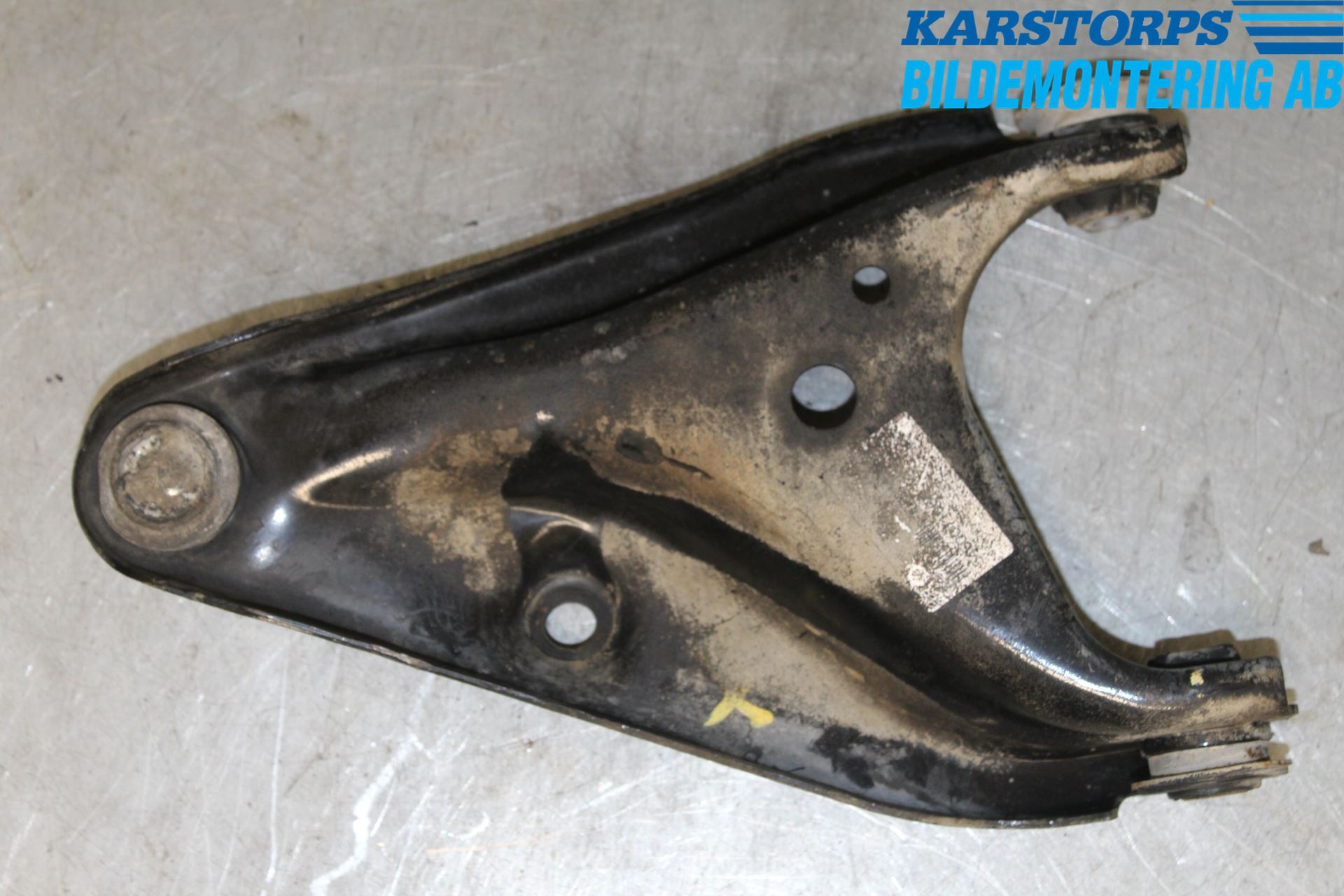 Dacia DOKKER 13- Bärarm Fram Undre Hö