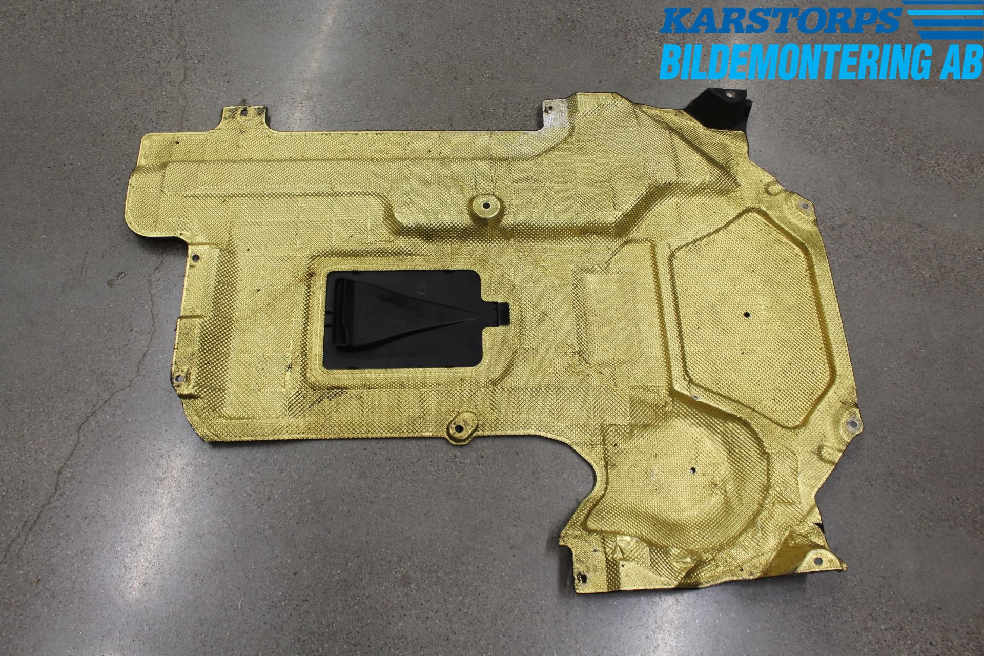 Mercedes-Benz MB C-KLASS (W204) 07-15 Hasplåt Plåt-Plast