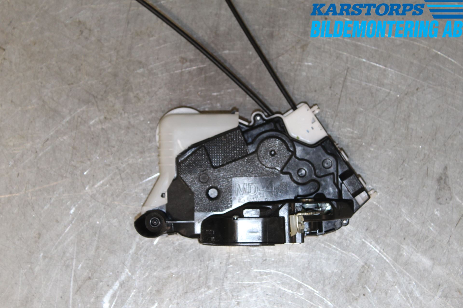 Toyota YARIS XP90 06-11 Låskista-Dörrlås