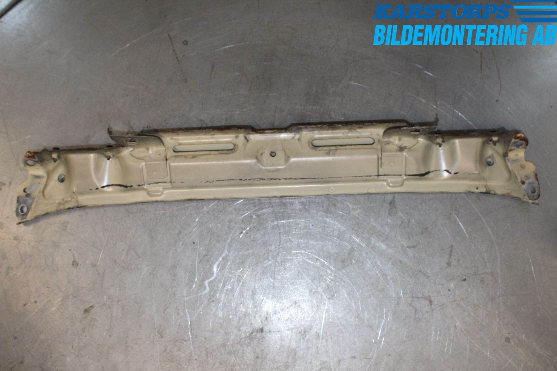 Peugeot 406     99-04 Front Huvlåsplåt-Balk